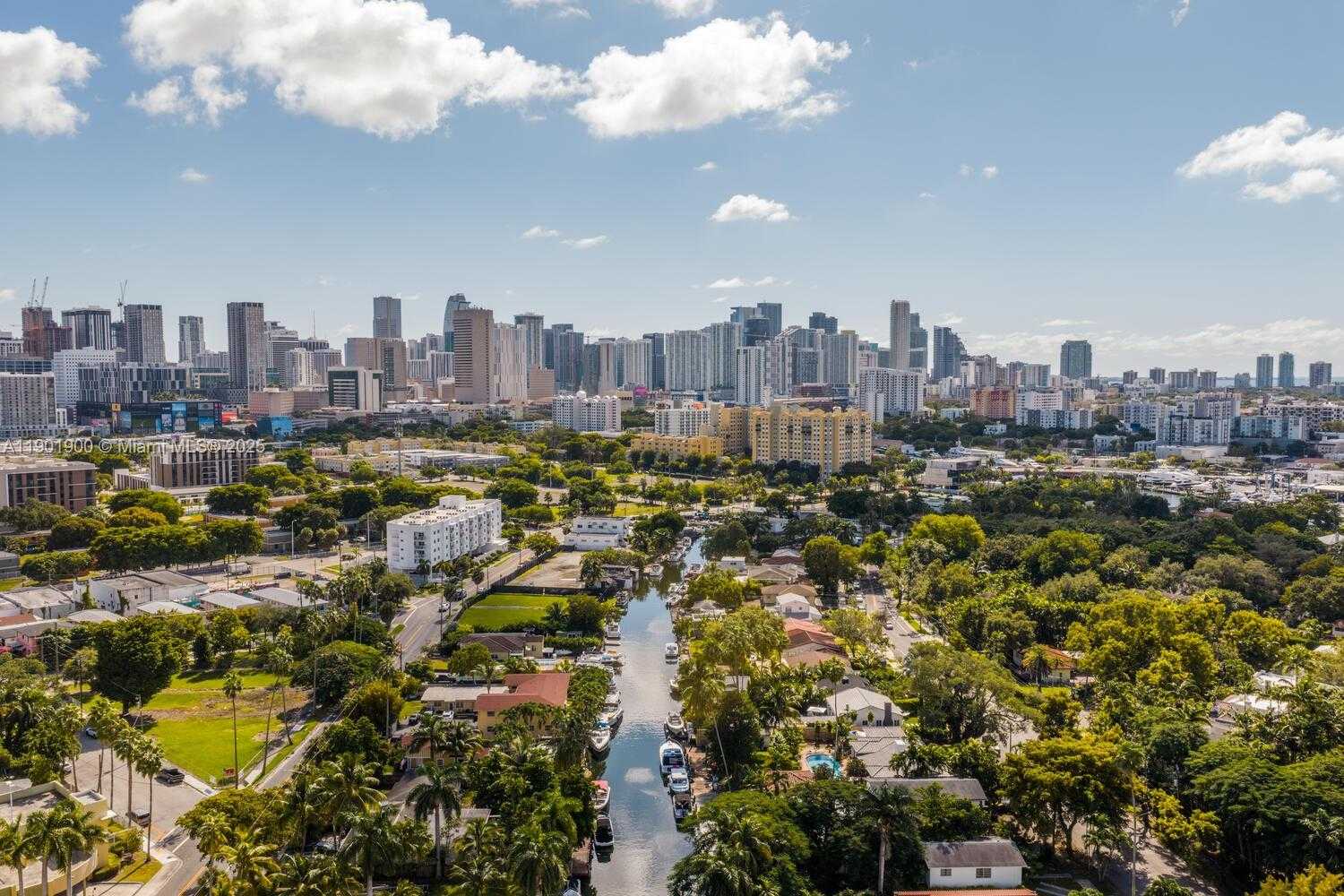 Imagen de Pequeño Objeto