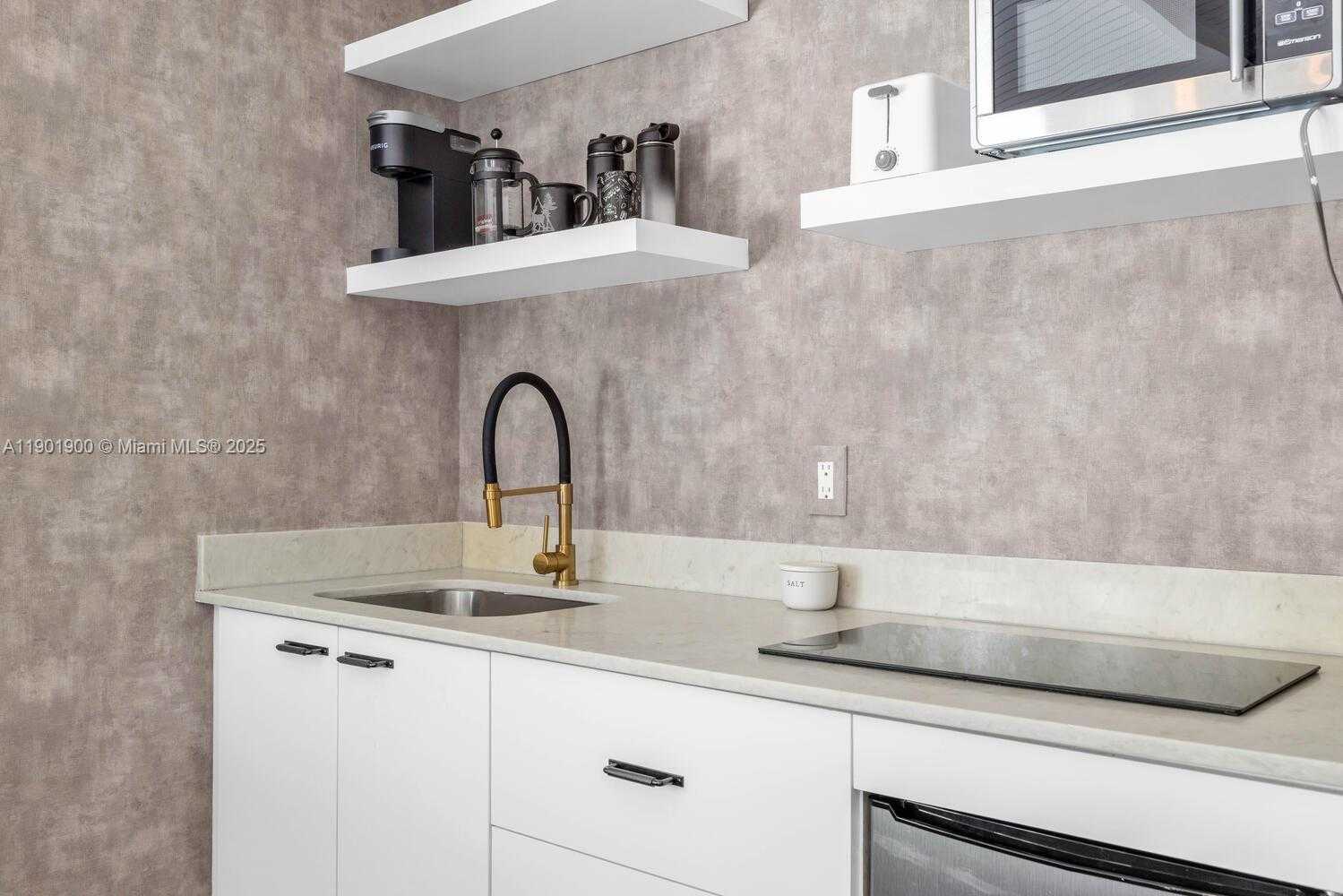 Imagen de Pequeño Objeto