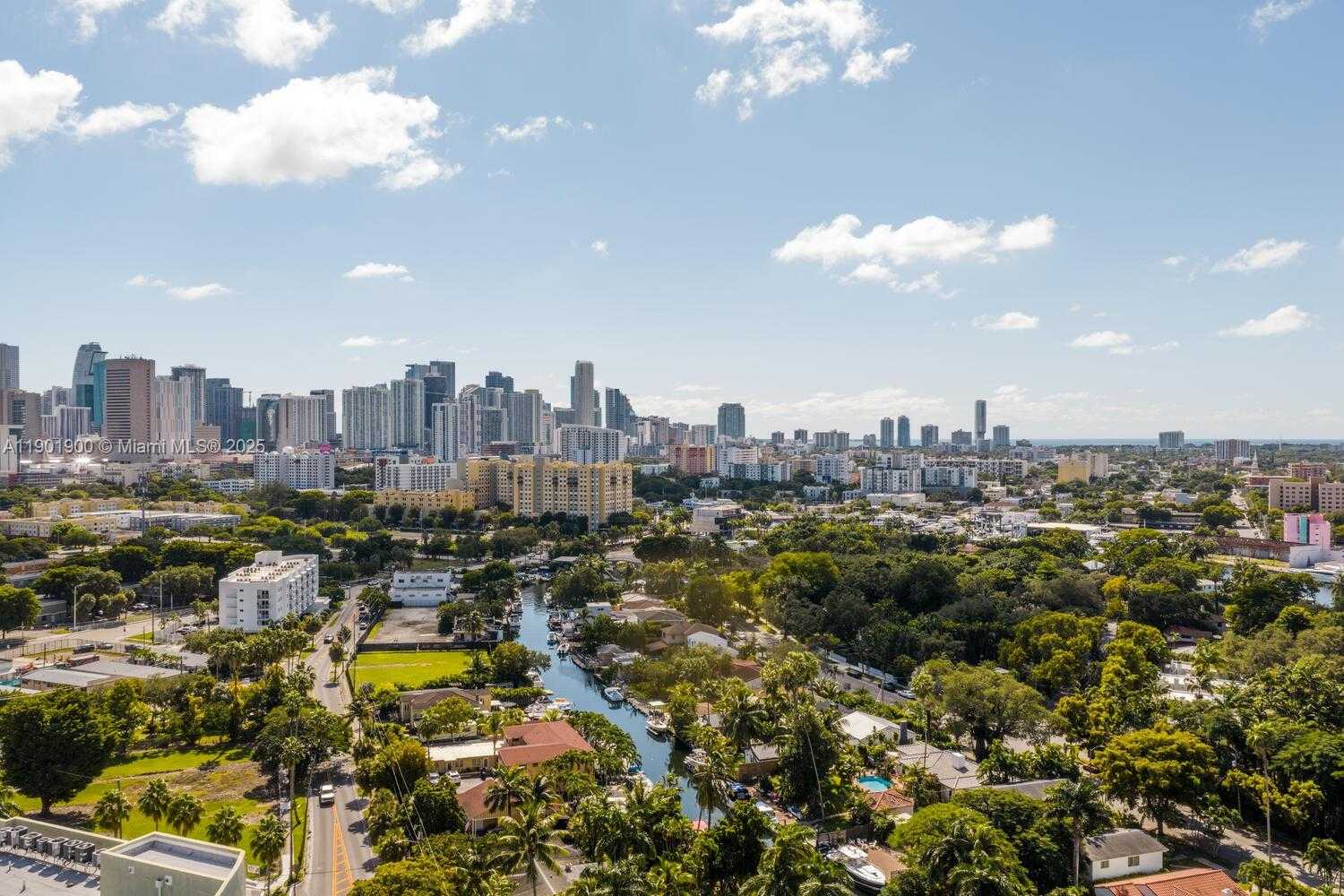 Imagen de Pequeño Objeto