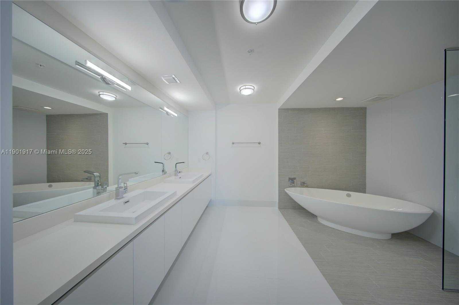 Imagen de Pequeño Objeto