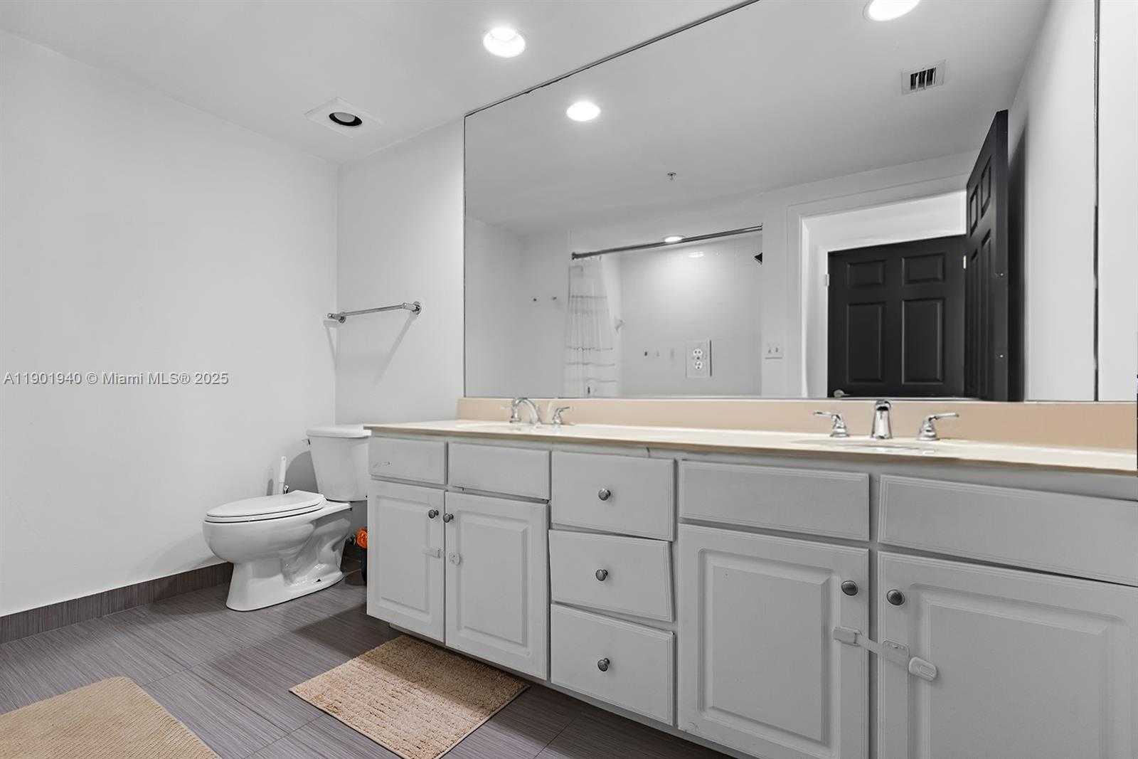 Small Image of 2000 NORTH BAYSHORE DR #519, Miami Number 20