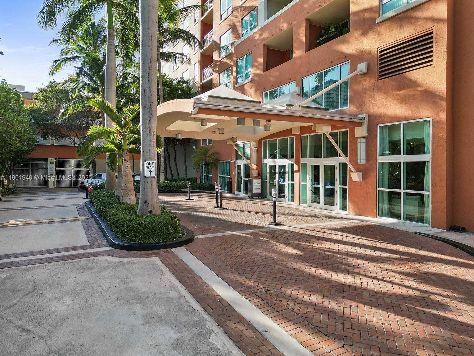 Small Image of 2000 NORTH BAYSHORE DR #519, Miami Number 9