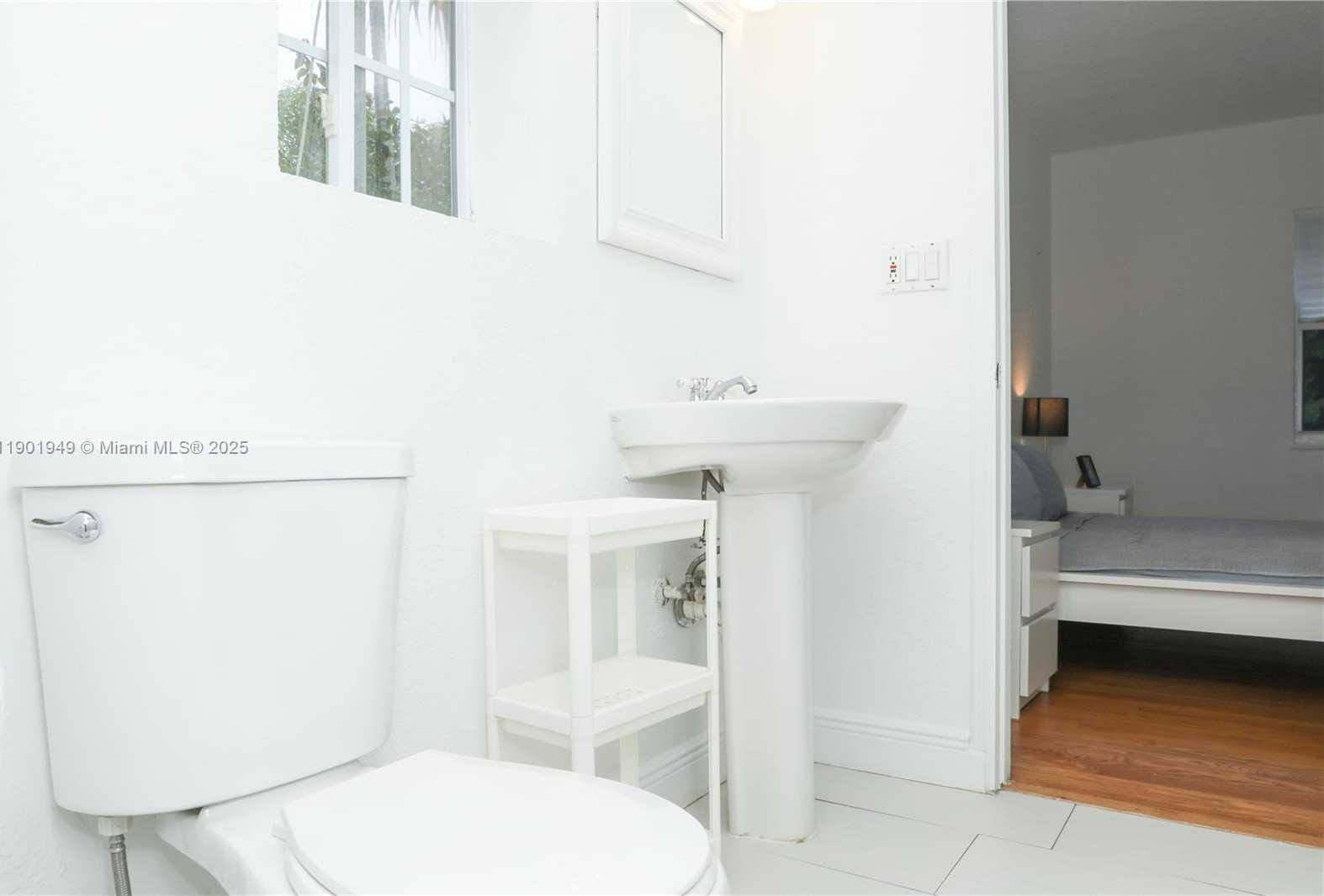 Small Image of 460 NORTH EAST 76TH ST, Miami Number 14