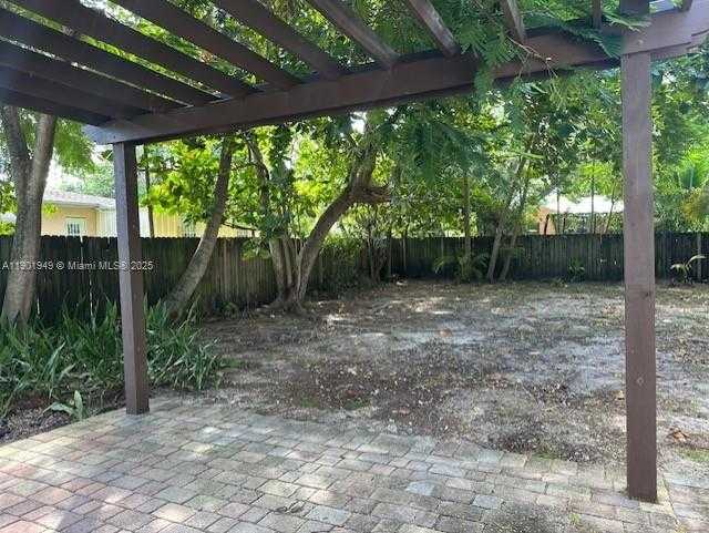 Small Image of 460 NORTH EAST 76TH ST, Miami Number 22