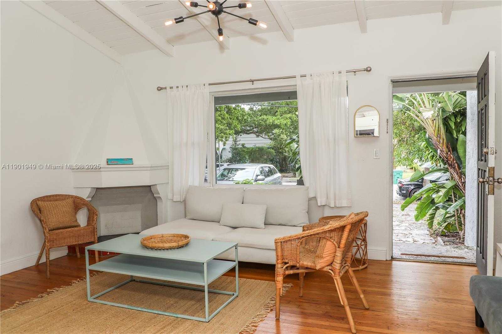 Small Image of 460 NORTH EAST 76TH ST, Miami Number 3