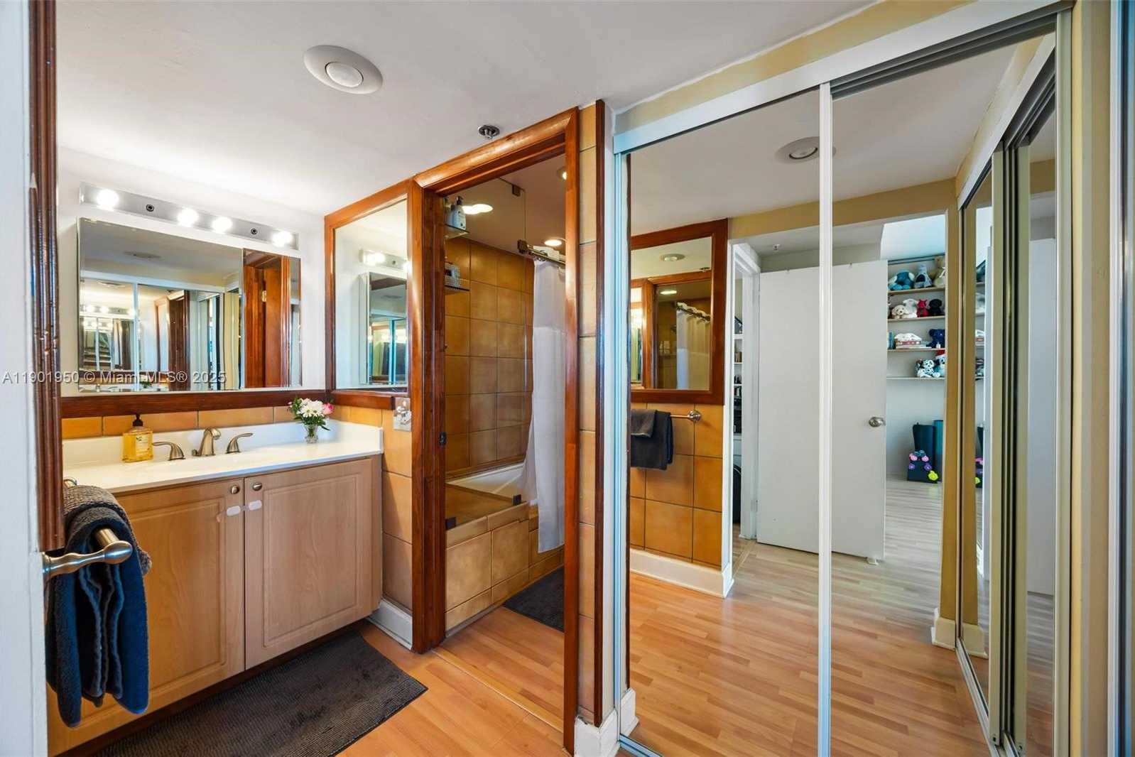 Small Image of 2829 INDIAN CREEK DR #1001+1002, Miami Beach Number 37