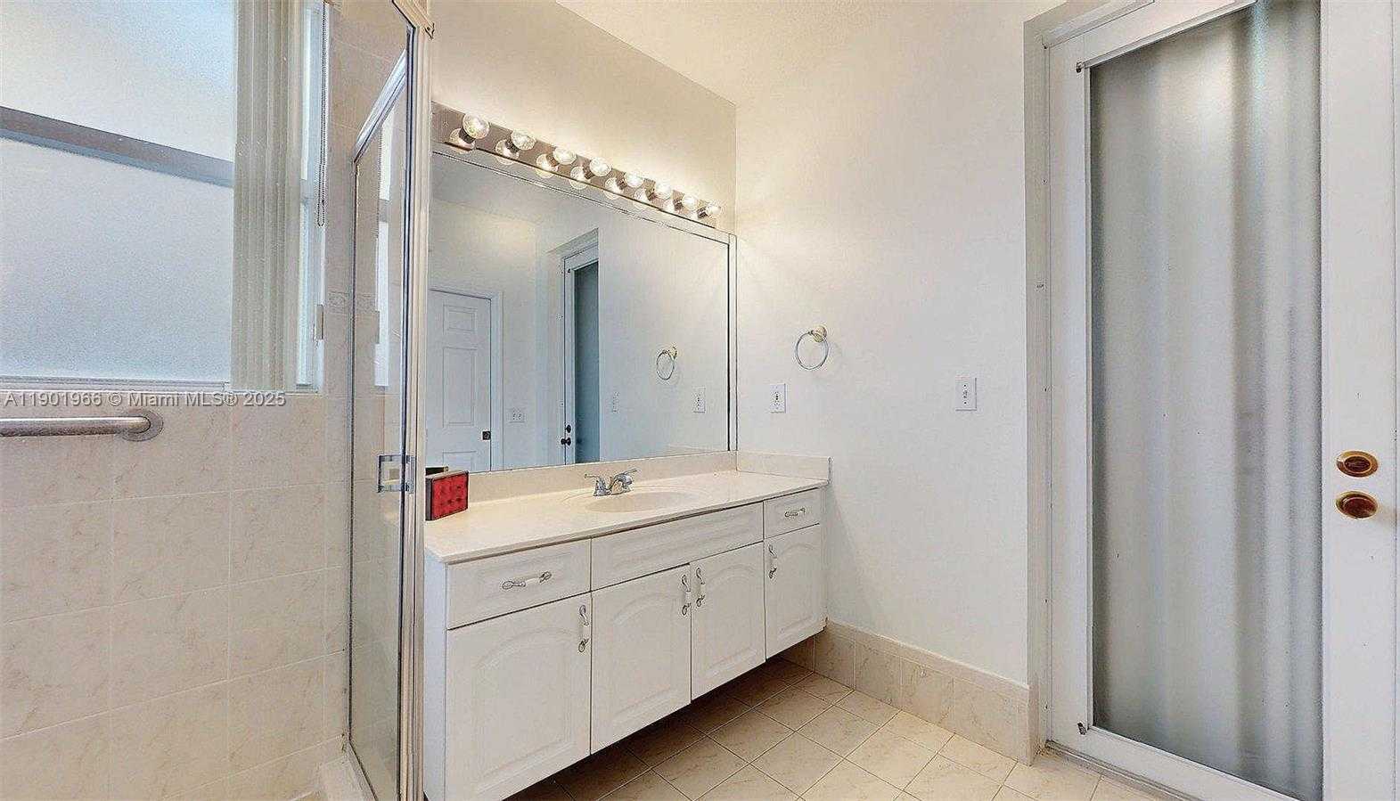 Small Image of 12567 SOUTH WEST 121ST AVE, Miami Number 14