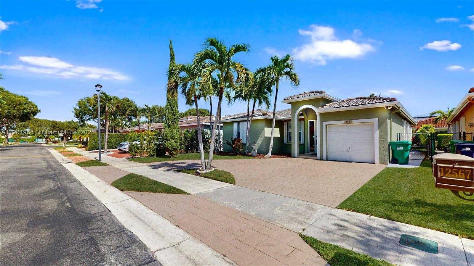 Small Image of 12567 SOUTH WEST 121ST AVE, Miami Number 2