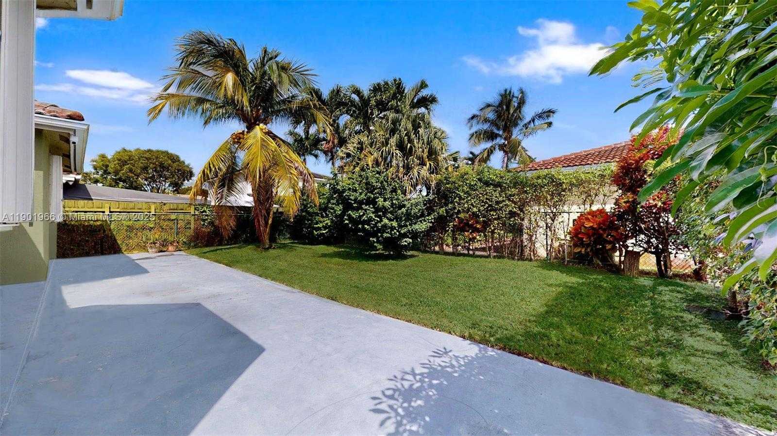 Small Image of 12567 SOUTH WEST 121ST AVE, Miami Number 23