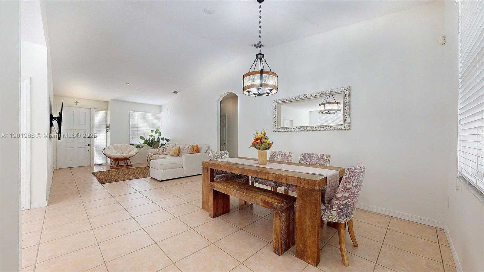 Small Image of 12567 SOUTH WEST 121ST AVE, Miami Number 25