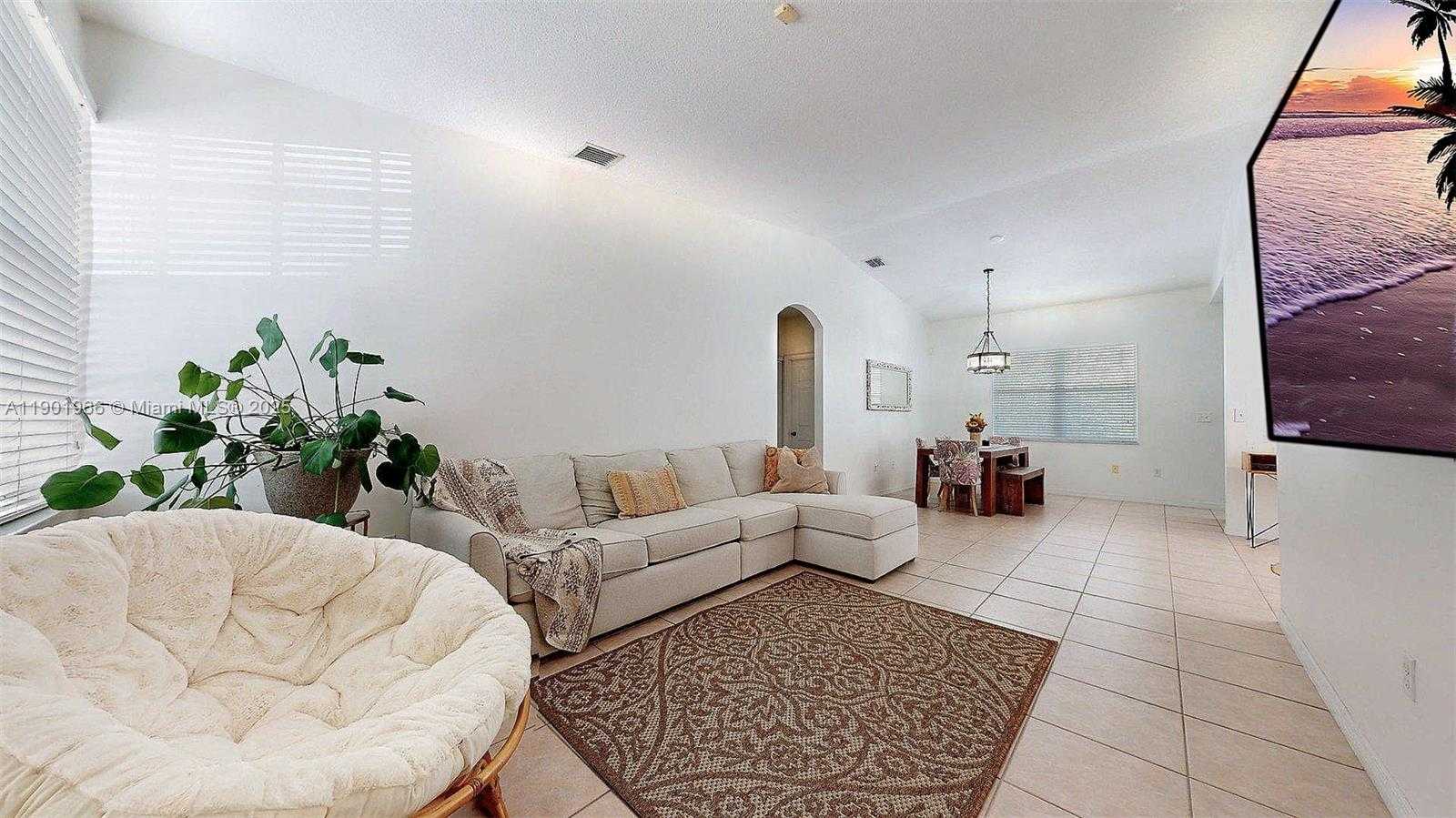 Small Image of 12567 SOUTH WEST 121ST AVE, Miami Number 4