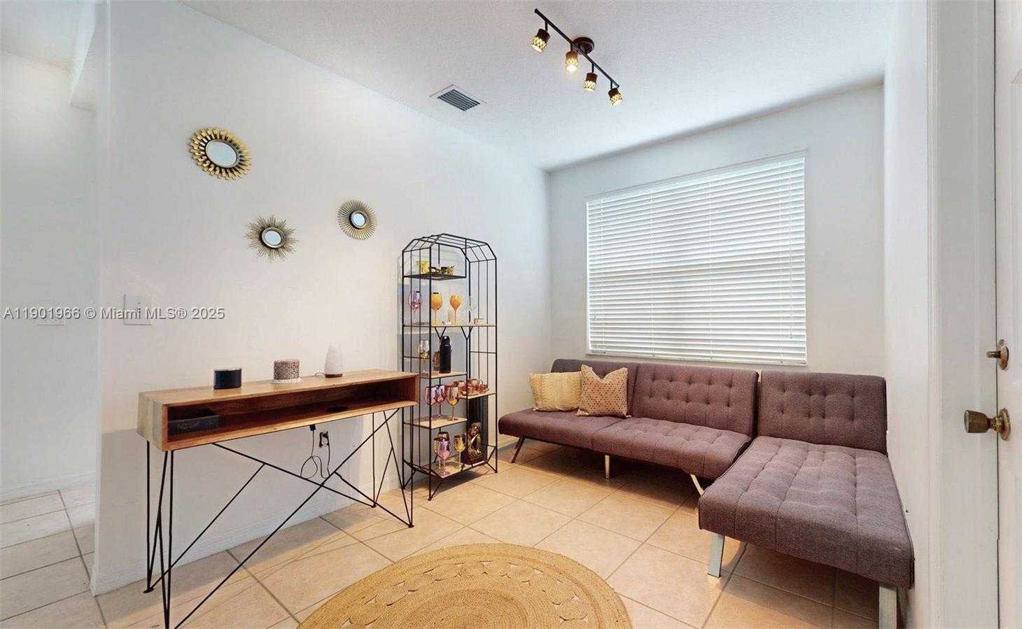 Small Image of 12567 SOUTH WEST 121ST AVE, Miami Number 6