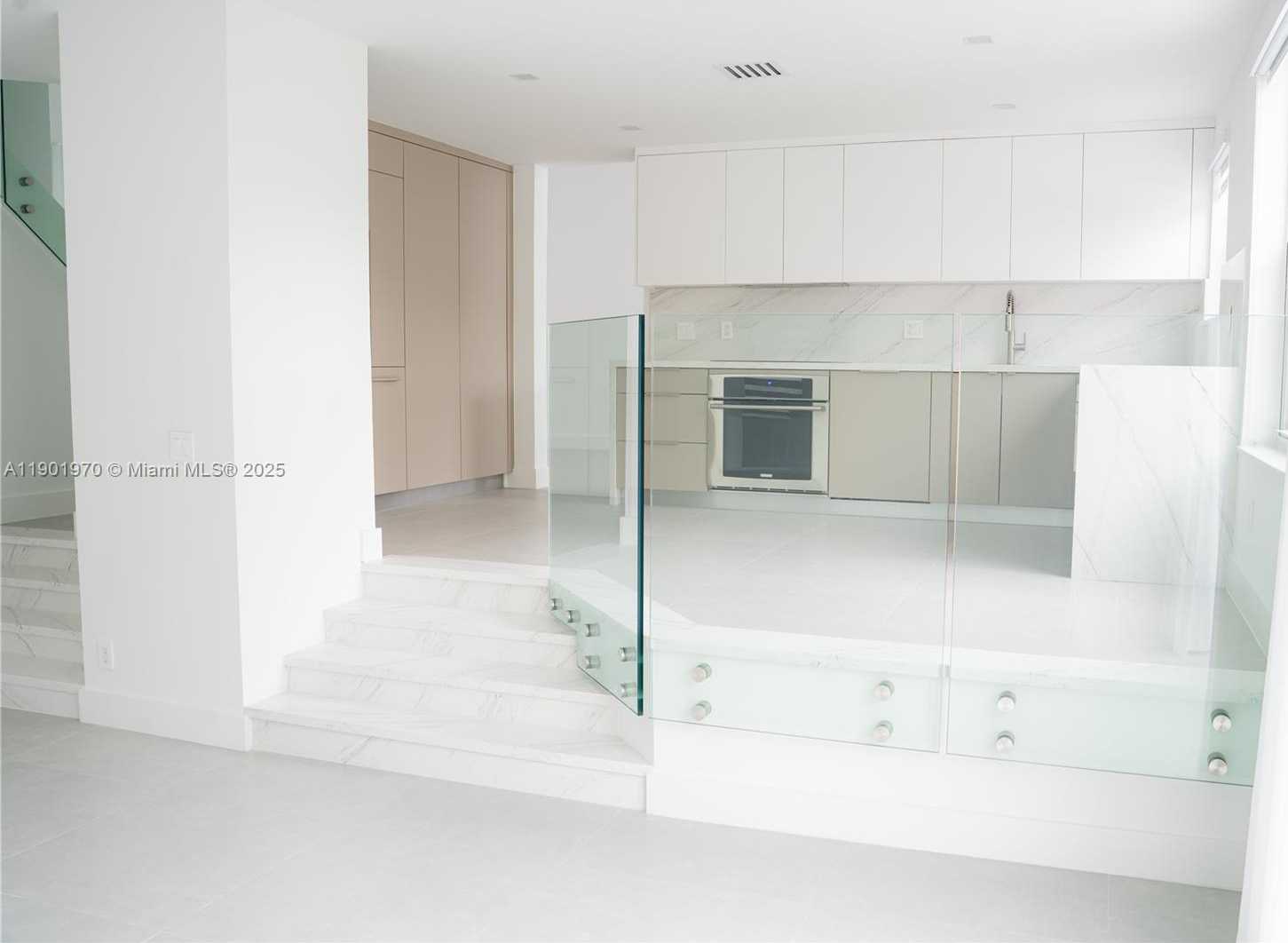 Small Image of 10996 NORTH WEST 58TH TER, Doral Number 31