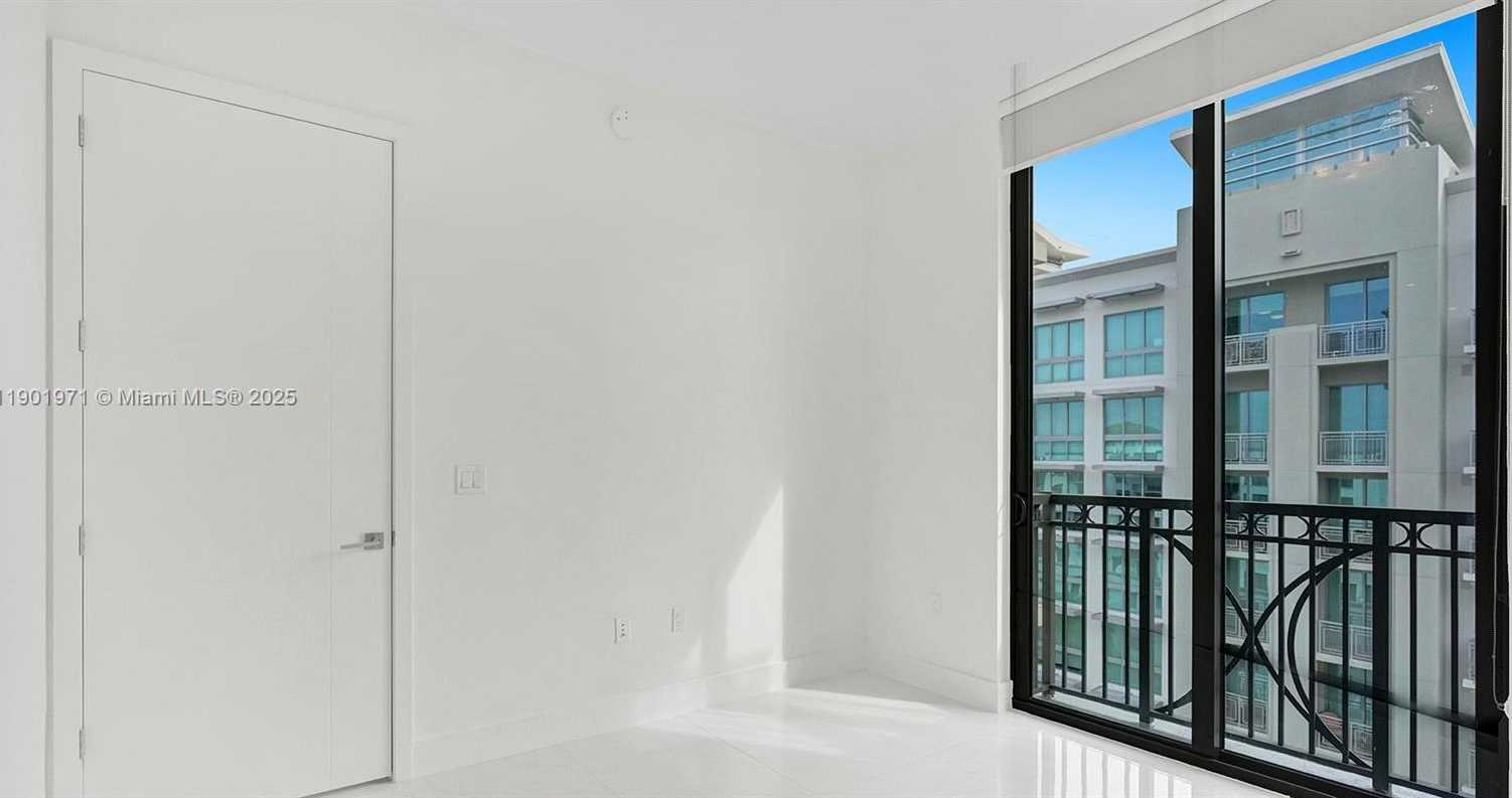 Small Image of 301 ALTARA AVE #801, Coral Gables Number 11