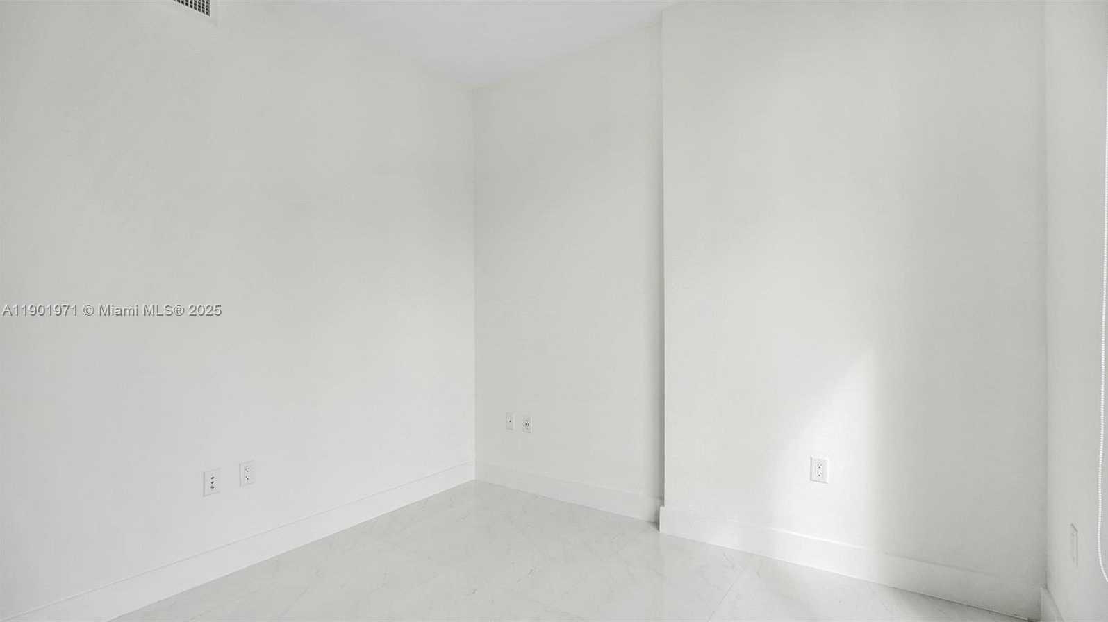 Small Image of 301 ALTARA AVE #801, Coral Gables Number 20