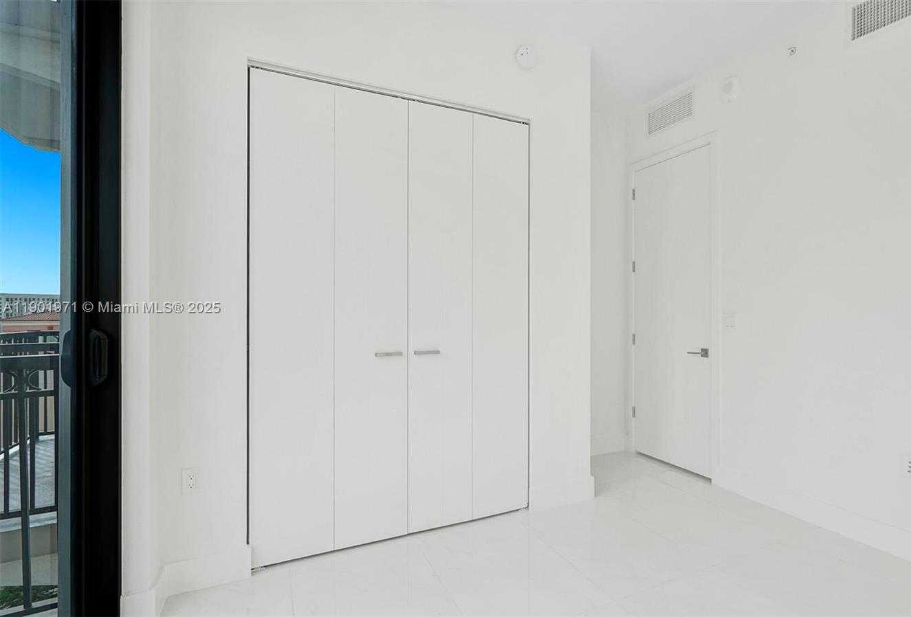 Small Image of 301 ALTARA AVE #801, Coral Gables Number 21