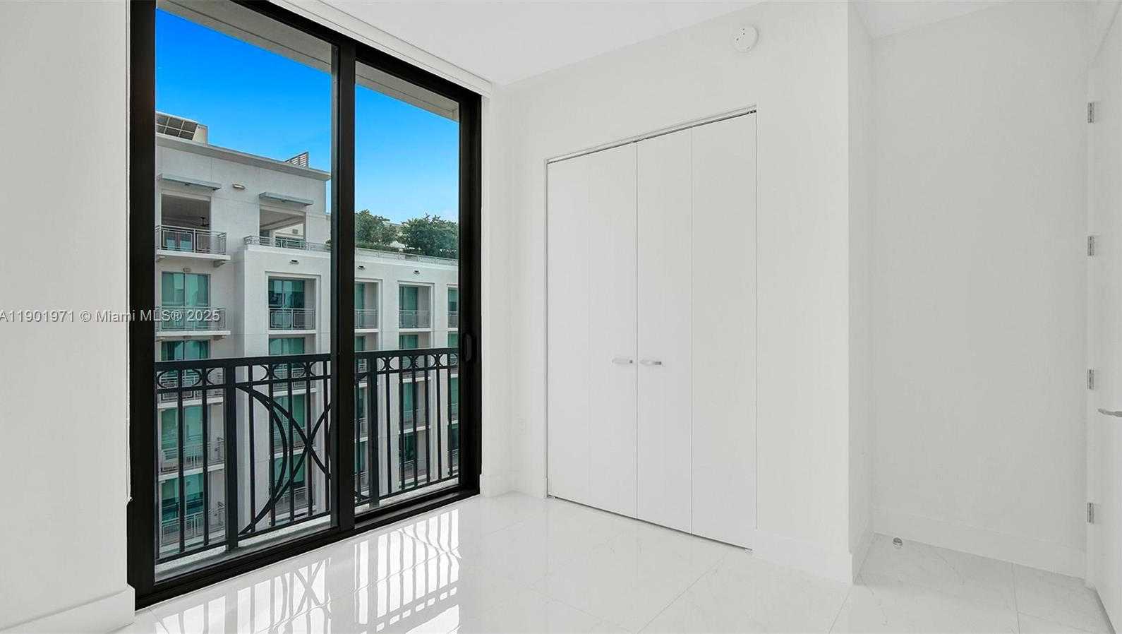 Small Image of 301 ALTARA AVE #801, Coral Gables Number 23