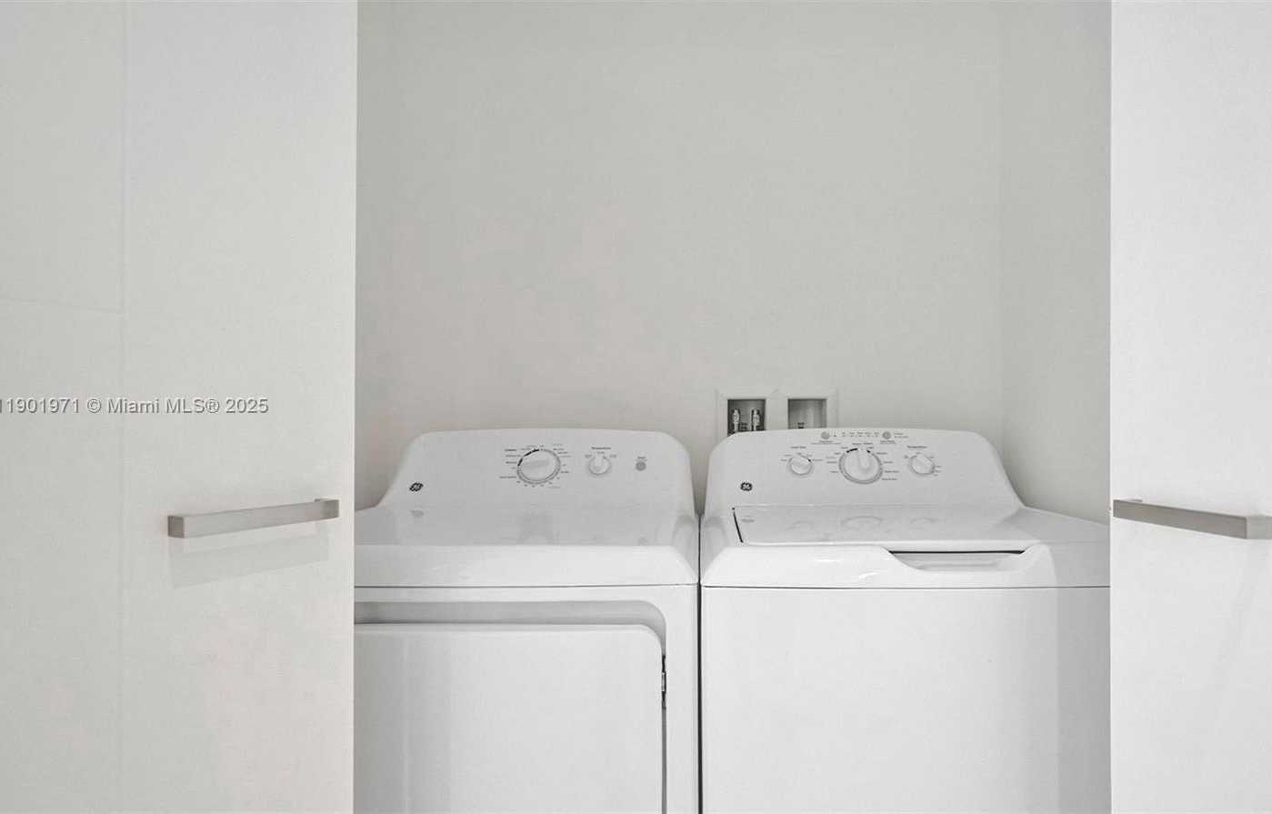 Small Image of 301 ALTARA AVE #801, Coral Gables Number 29