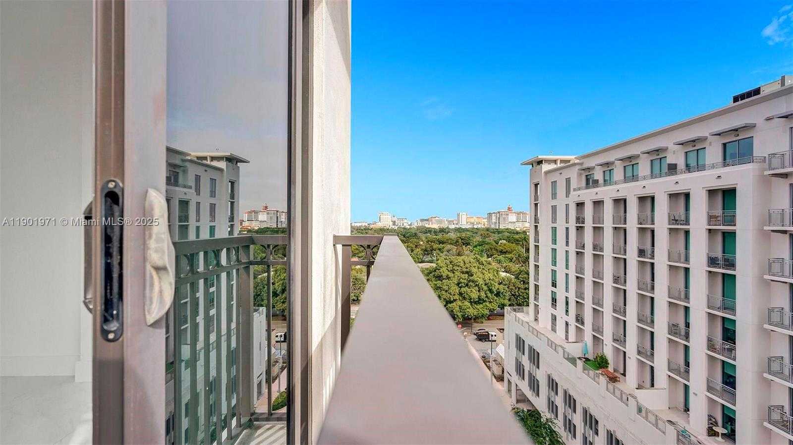 Small Image of 301 ALTARA AVE #801, Coral Gables Number 37