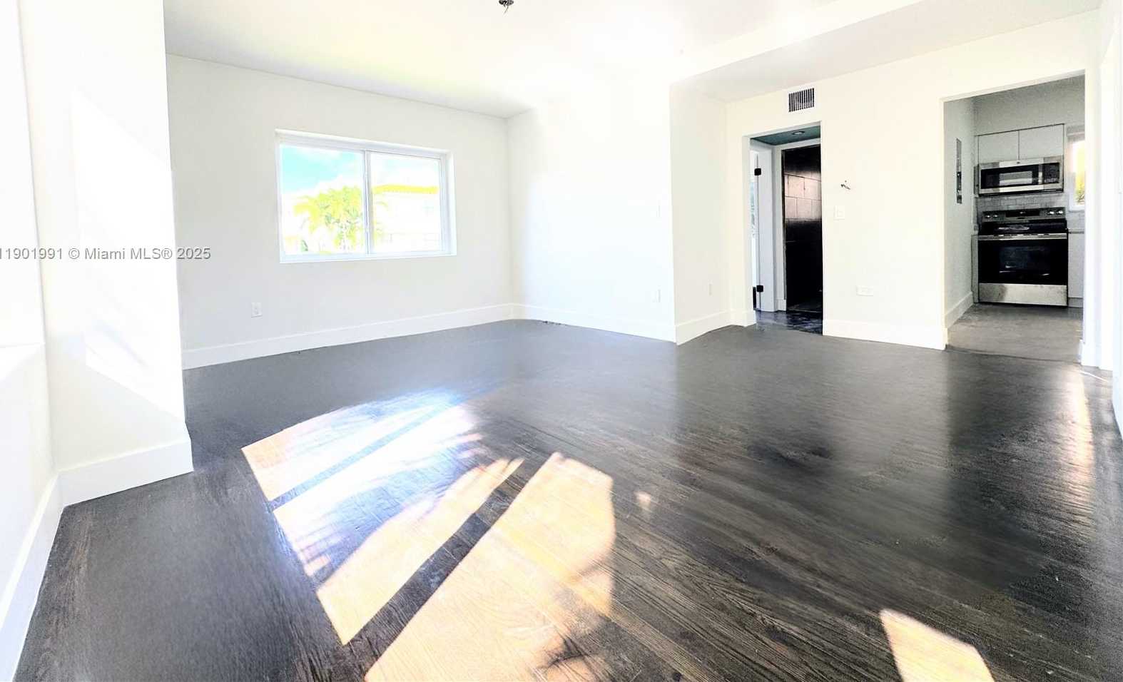 Small Image of 7325 BYRON AVE #1, Miami Beach Number 6
