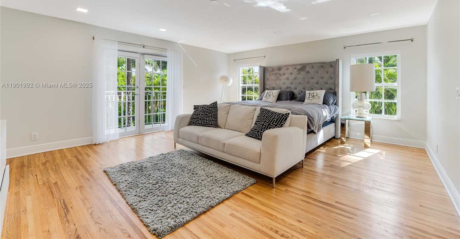 Small Image of 140 NORTH HIBISCUS DR, Miami Beach Number 16