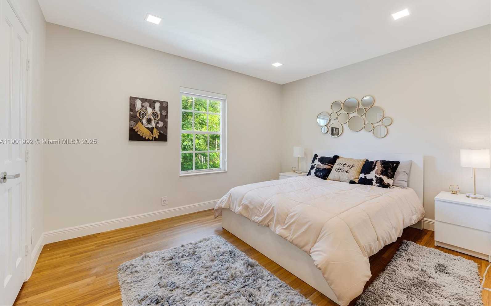 Small Image of 140 NORTH HIBISCUS DR, Miami Beach Number 19