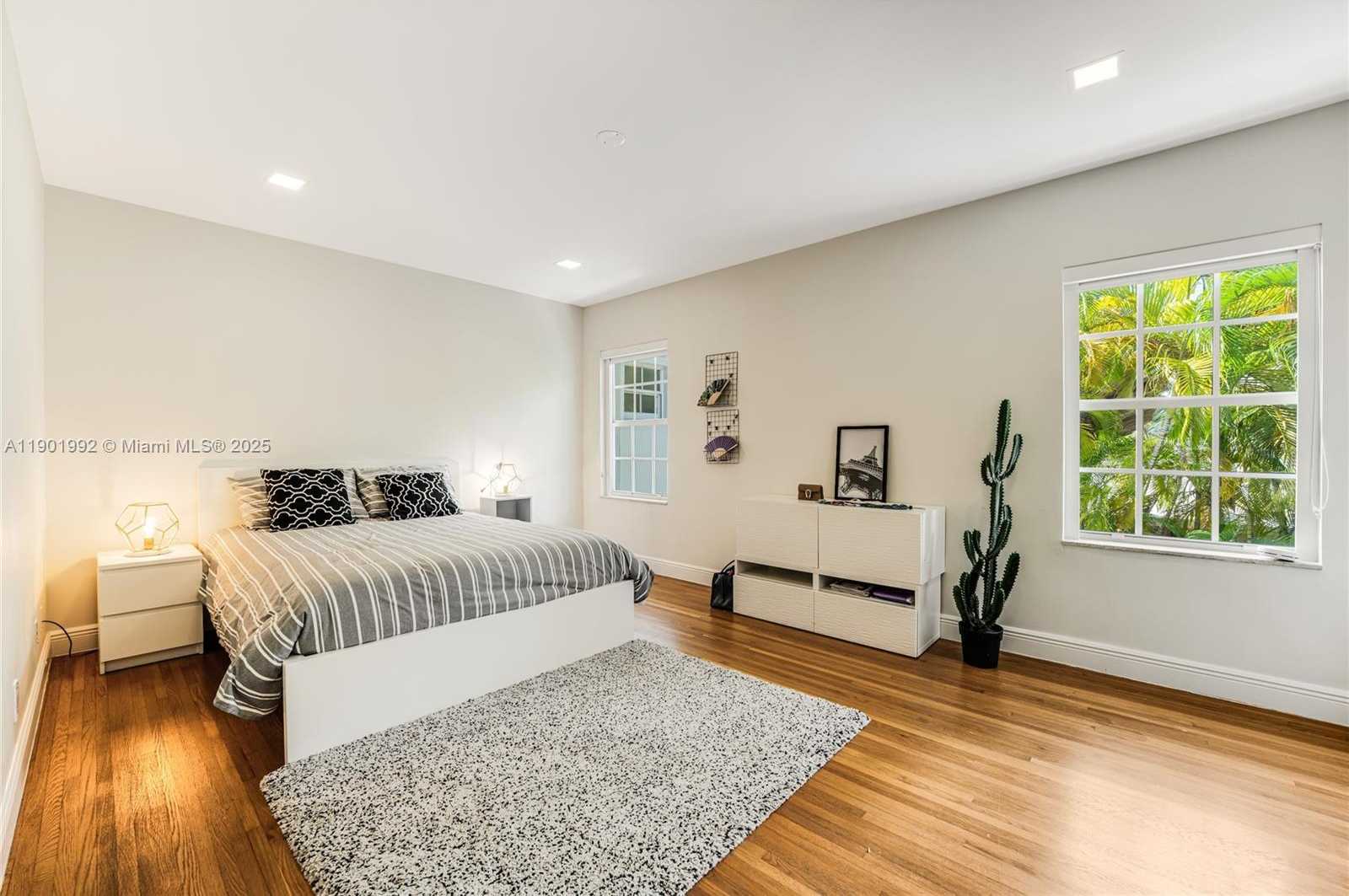 Small Image of 140 NORTH HIBISCUS DR, Miami Beach Number 24