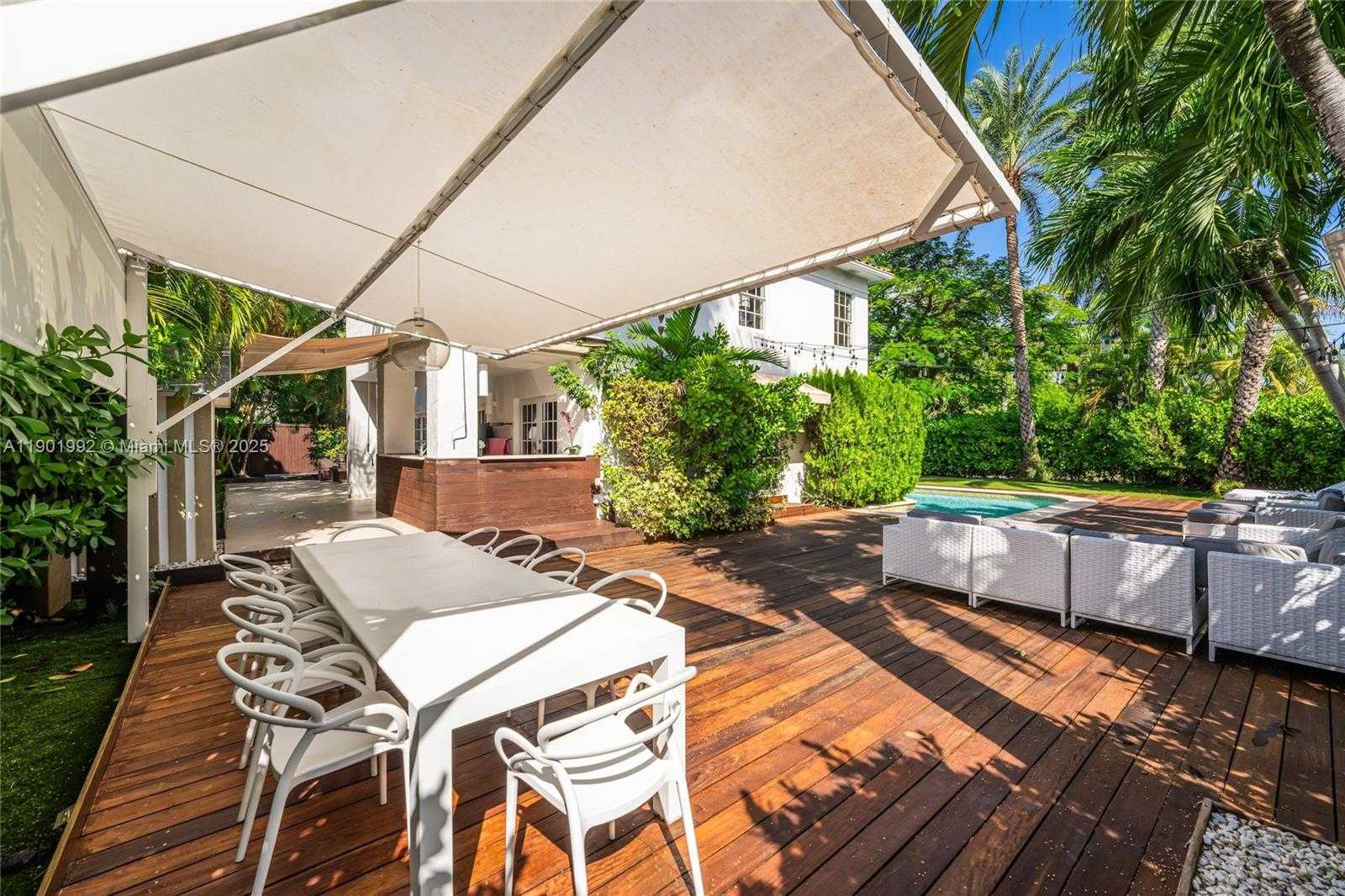 Small Image of 140 NORTH HIBISCUS DR, Miami Beach Number 33