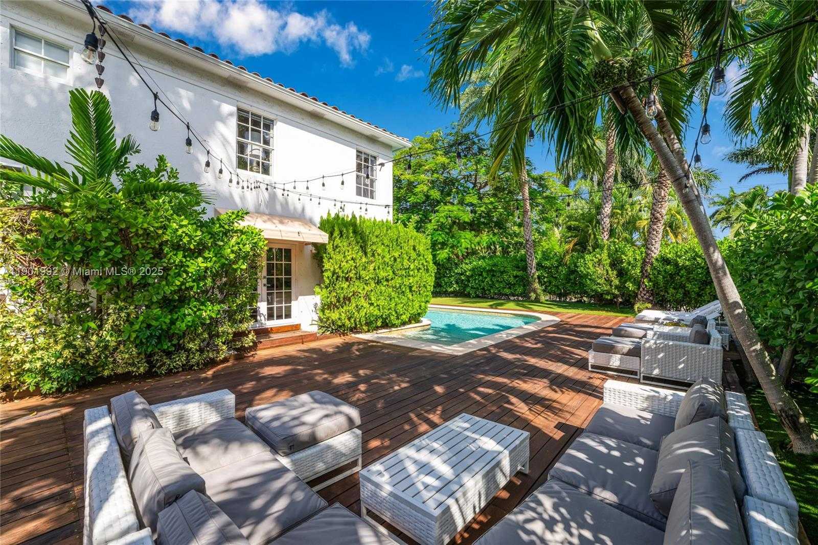 Small Image of 140 NORTH HIBISCUS DR, Miami Beach Number 5