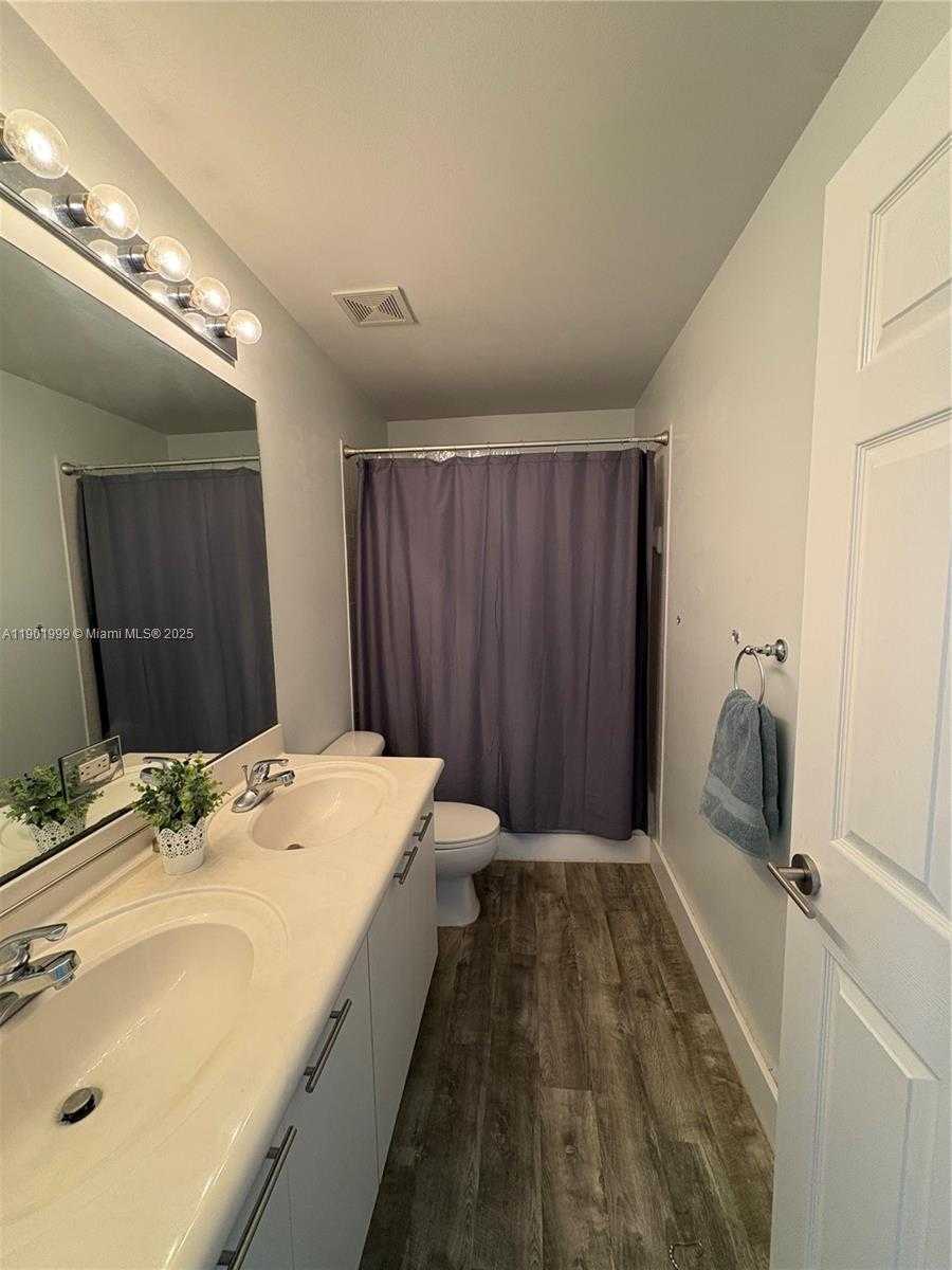 Small Image of 1064 GOLDEN CANE DR #1064, Weston Number 29