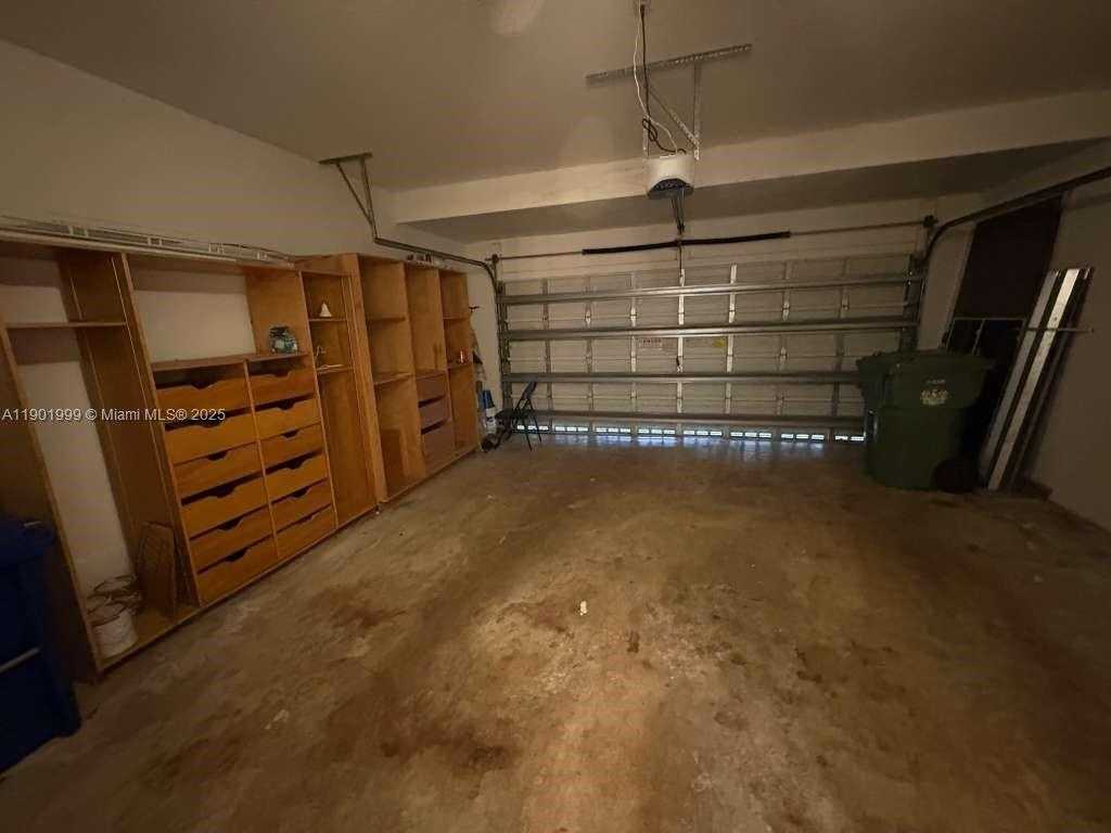 Small Image of 1064 GOLDEN CANE DR #1064, Weston Number 33