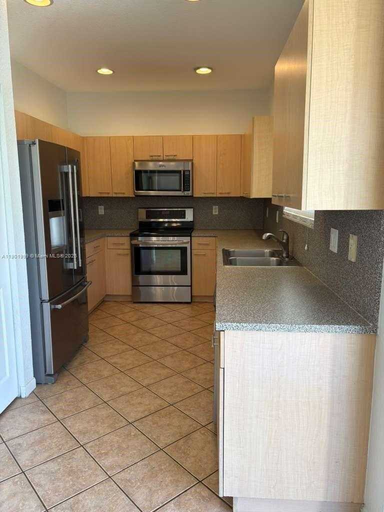 Small Image of 1064 GOLDEN CANE DR #1064, Weston Number 6