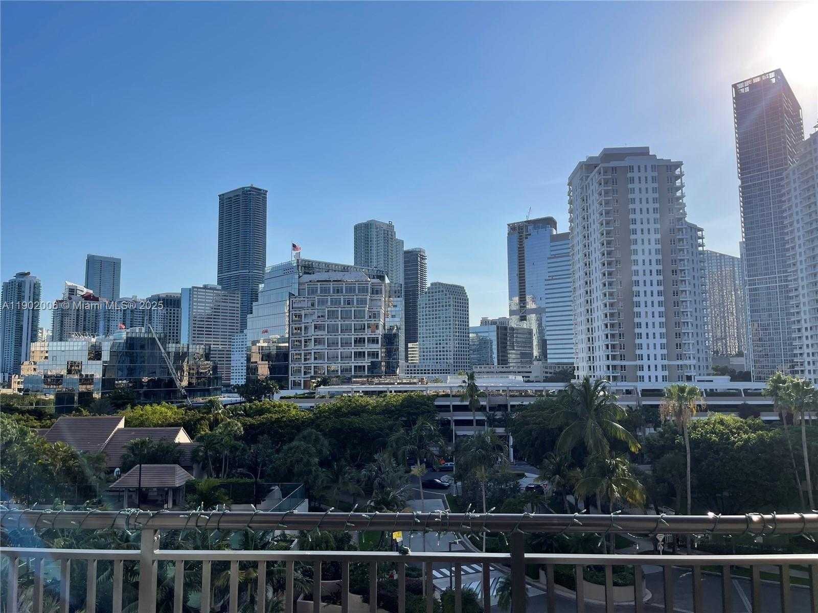 Small Image of 540 BRICKELL KEY DR #711, Miami Number 2
