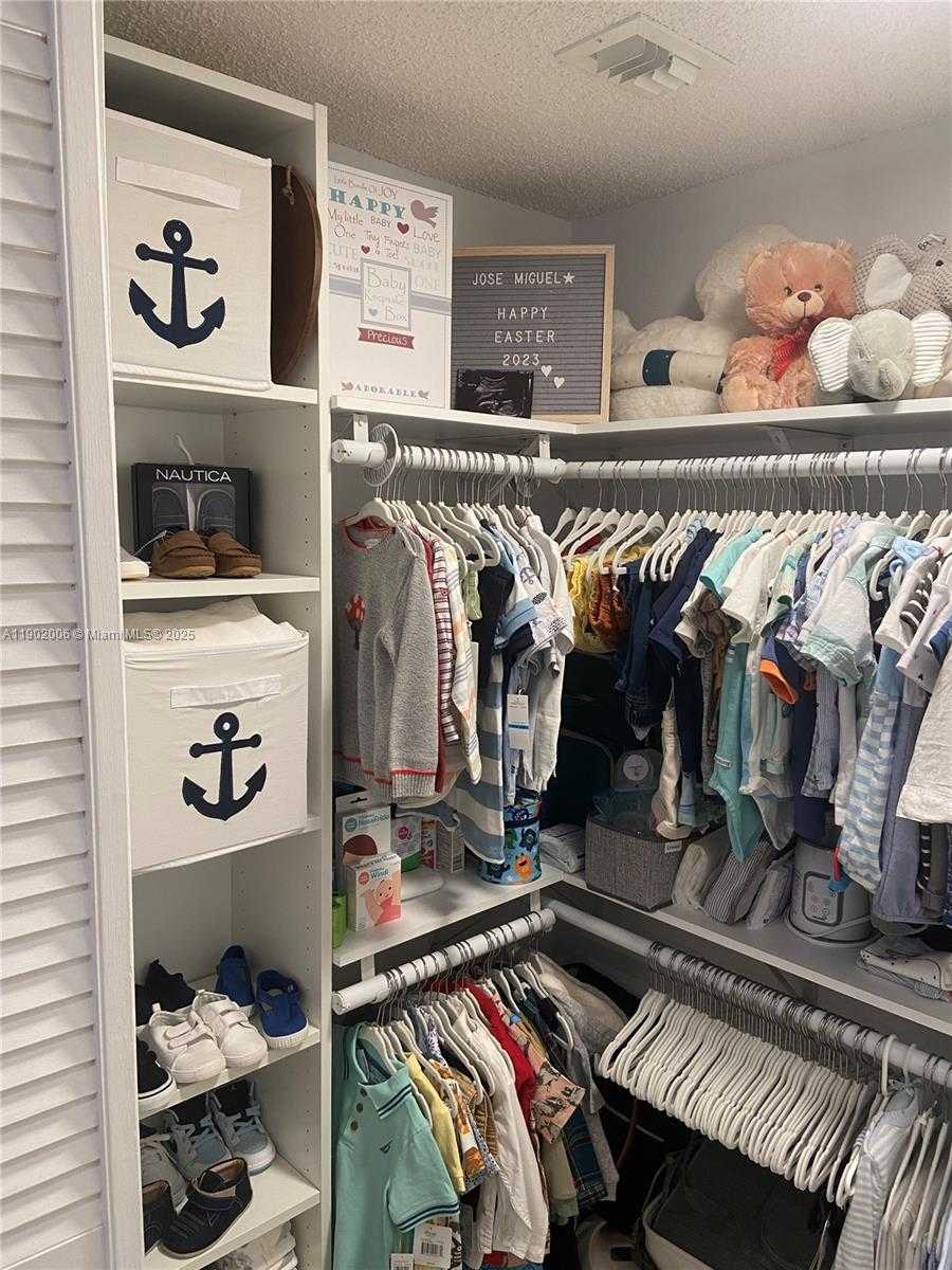 Small Image of 540 BRICKELL KEY DR #711, Miami Number 27