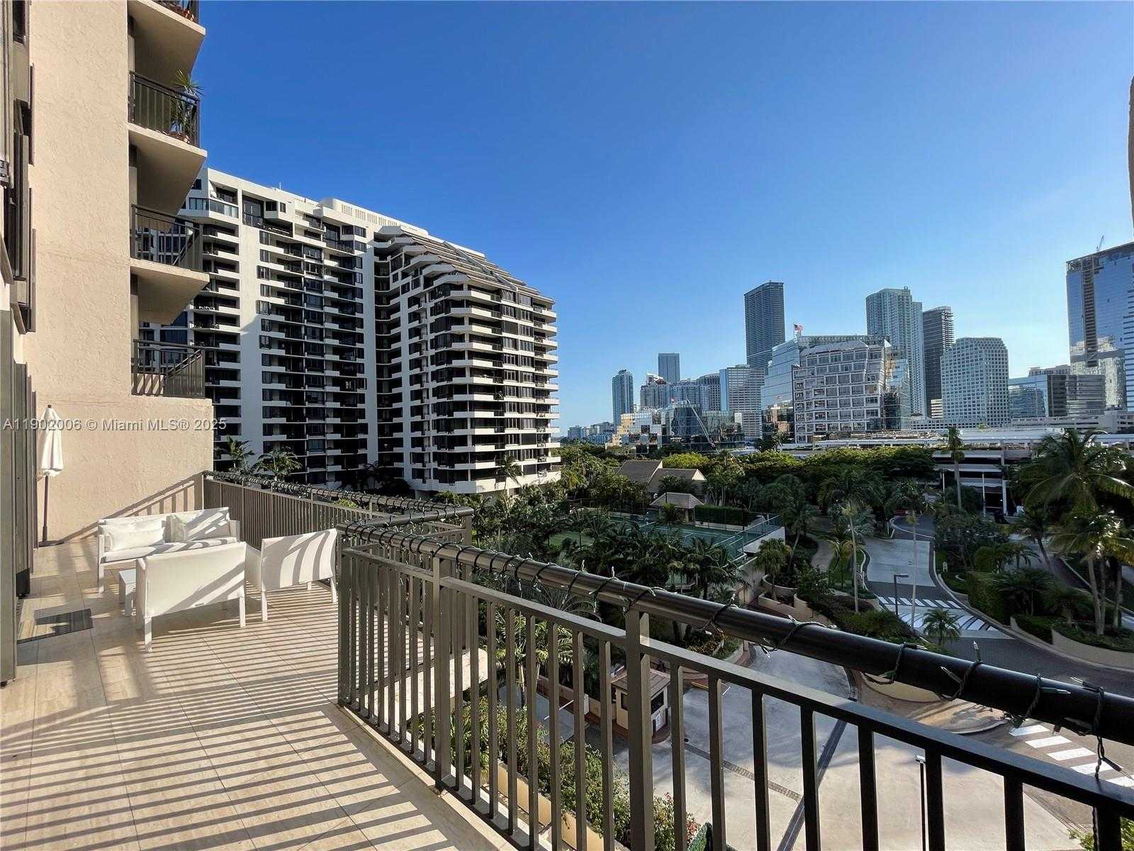 Small Image of 540 BRICKELL KEY DR #711, Miami Number 33