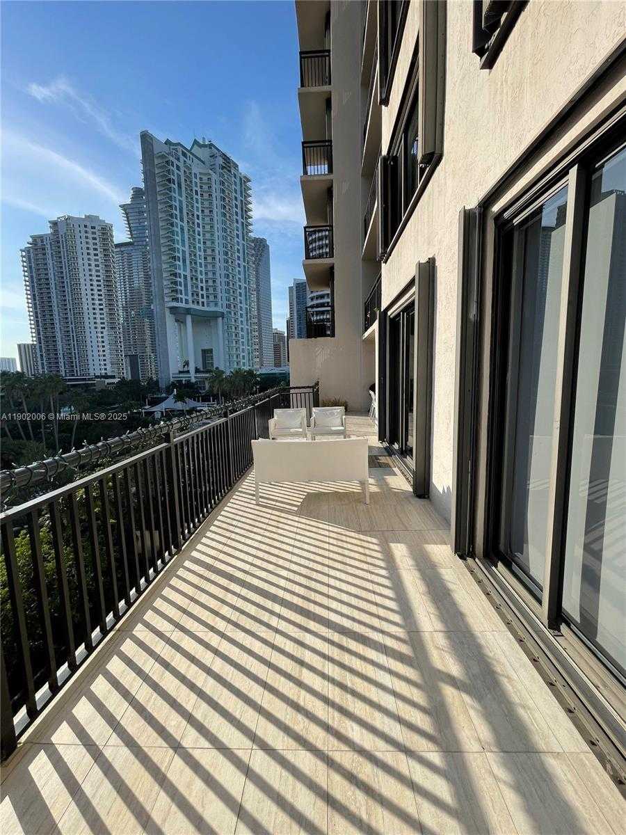 Small Image of 540 BRICKELL KEY DR #711, Miami Number 34