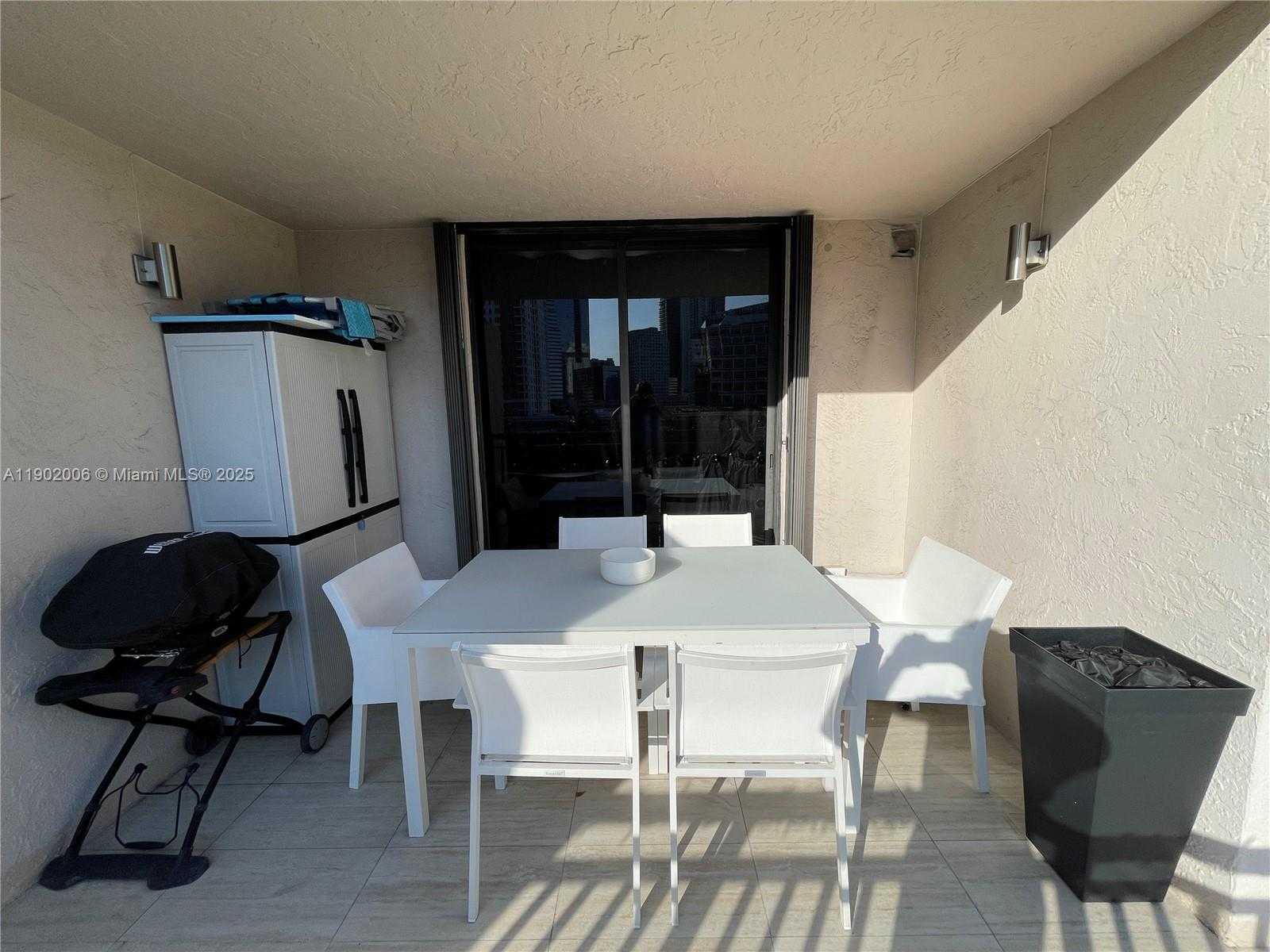 Small Image of 540 BRICKELL KEY DR #711, Miami Number 35