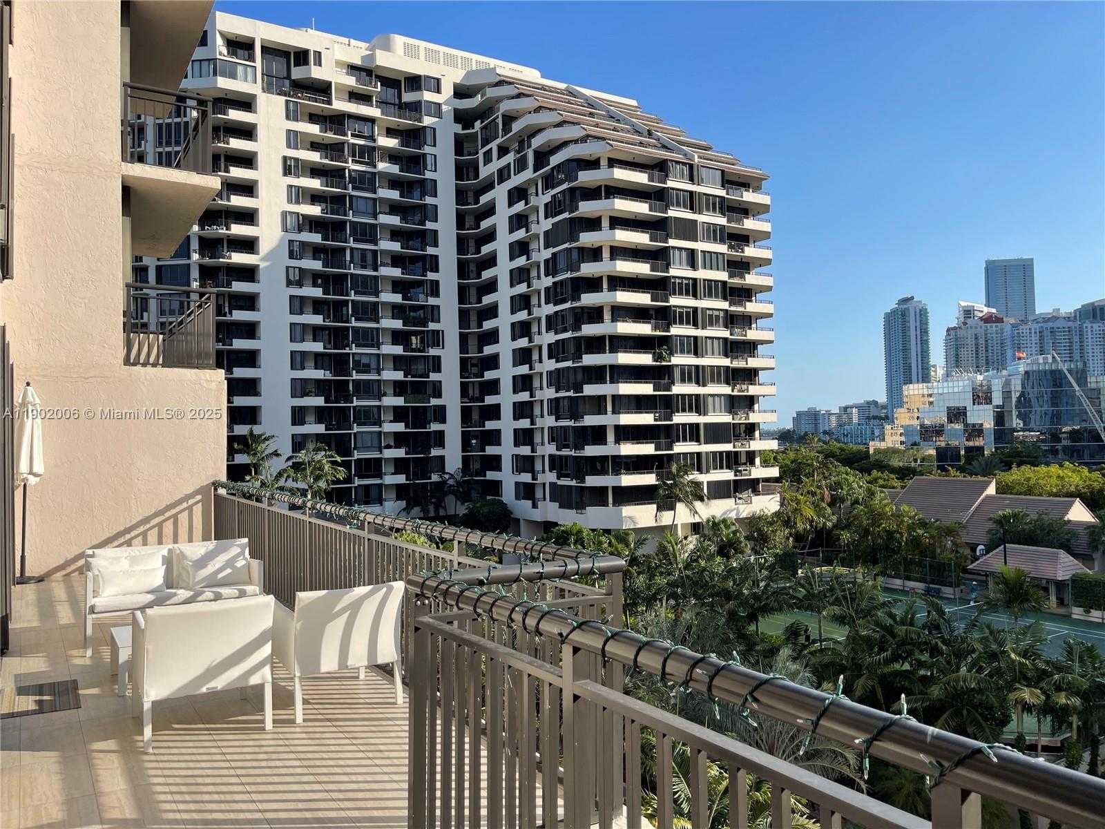 Small Image of 540 BRICKELL KEY DR #711, Miami Number 37