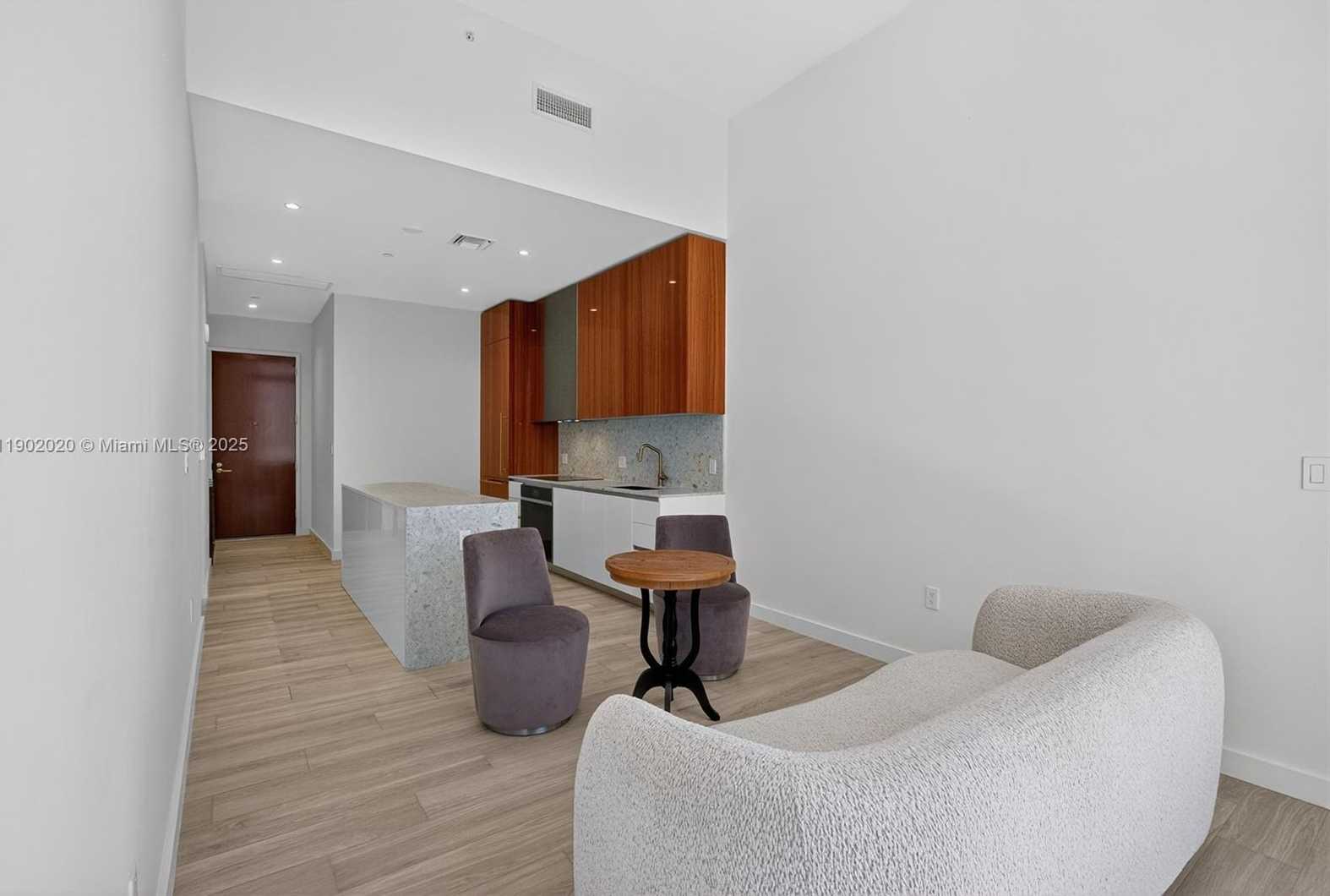 Small Image of 2655 SOUTH BAYSHORE DR #705, Miami Number 2