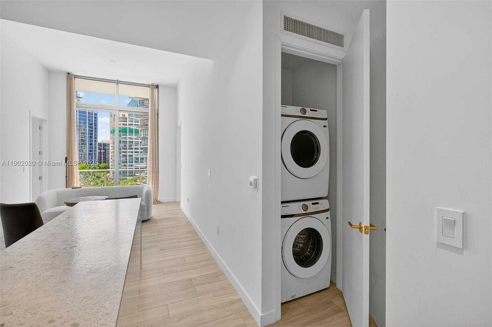 Small Image of 2655 SOUTH BAYSHORE DR #705, Miami Number 23