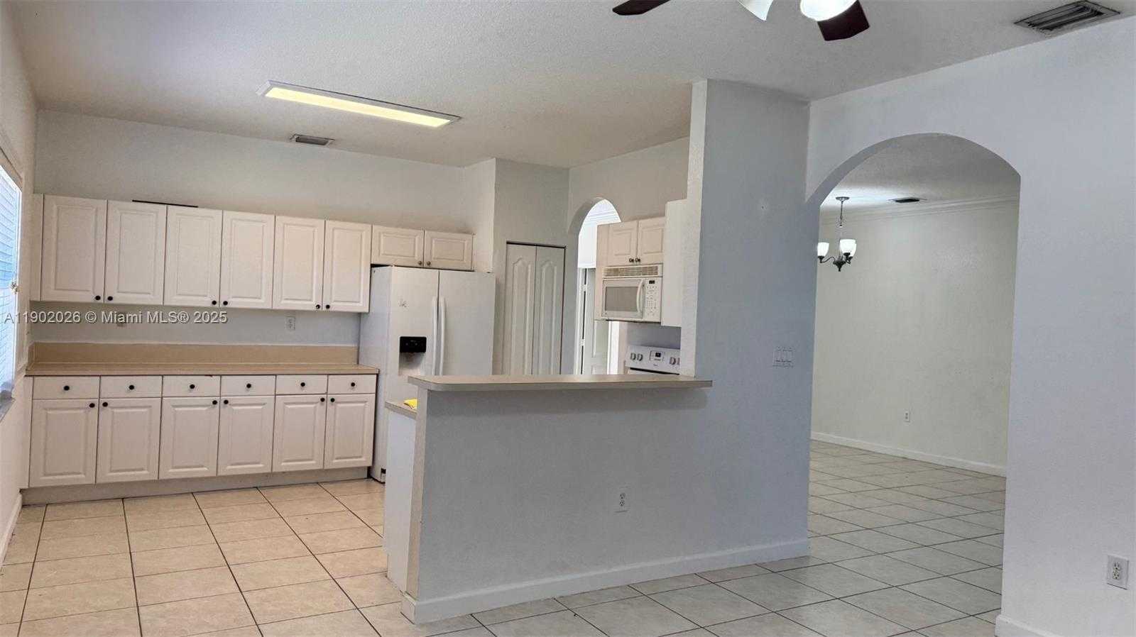 Small Image of 8841 SOUTH EAST 212TH TER, Cutler Bay Number 2