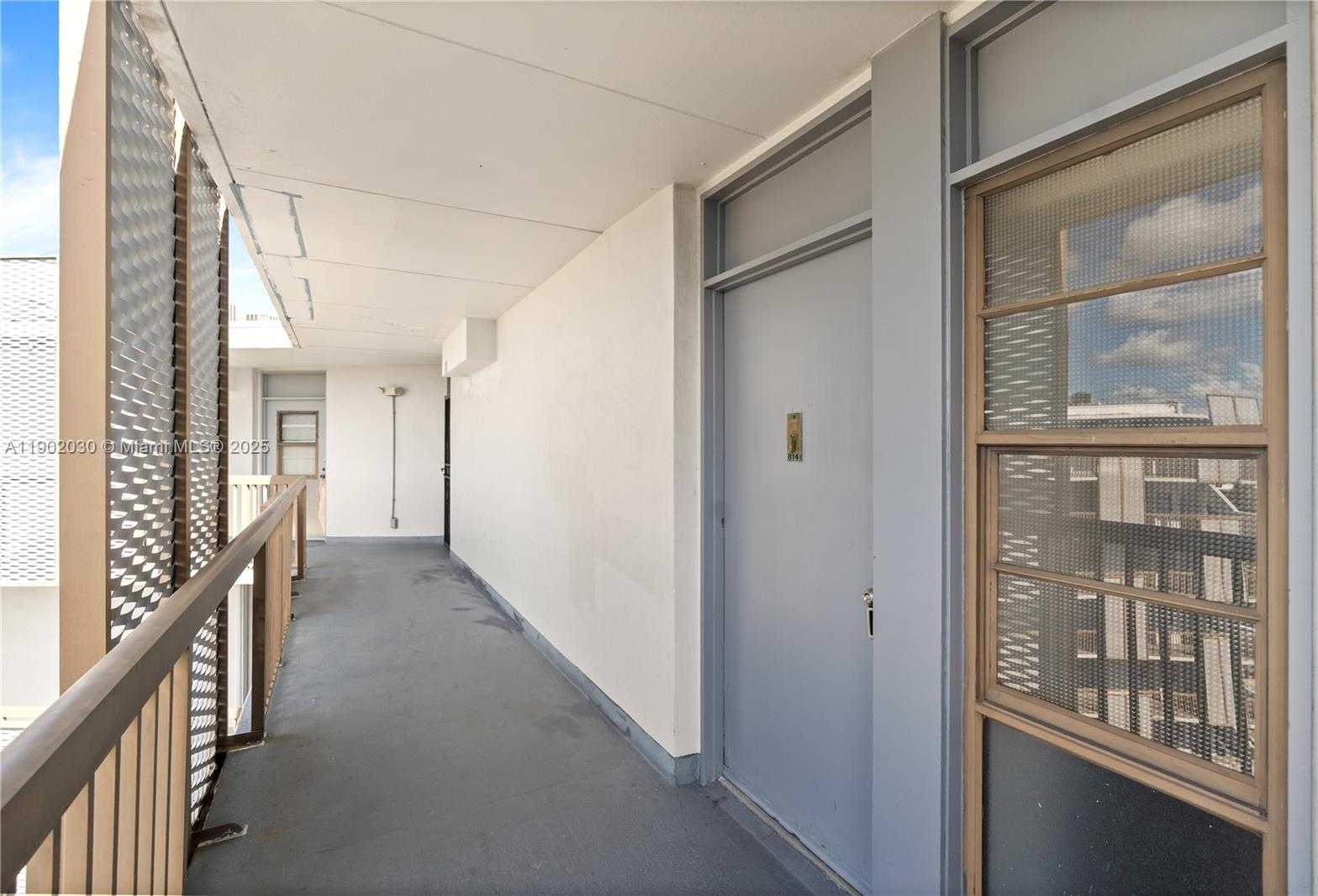 Small Image of 3475 NORTH COUNTRY CLUB DR #814, Aventura Number 25