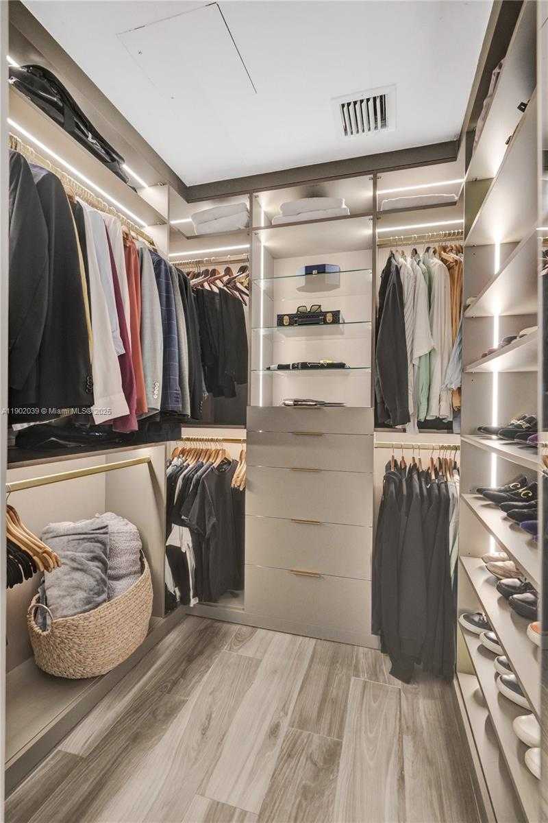 Small Image of 801 SOUTH MIAMI AVE #2107, Miami Number 6