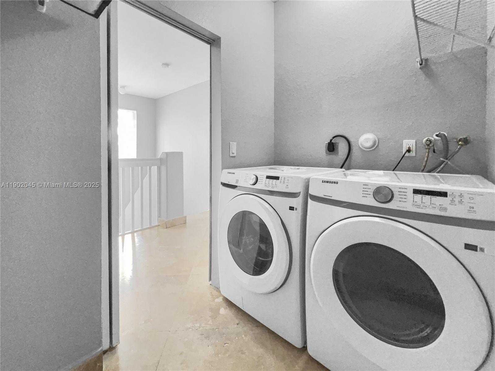 Small Image of 1736 NORTH EAST 9TH DR #1736, Homestead Number 16