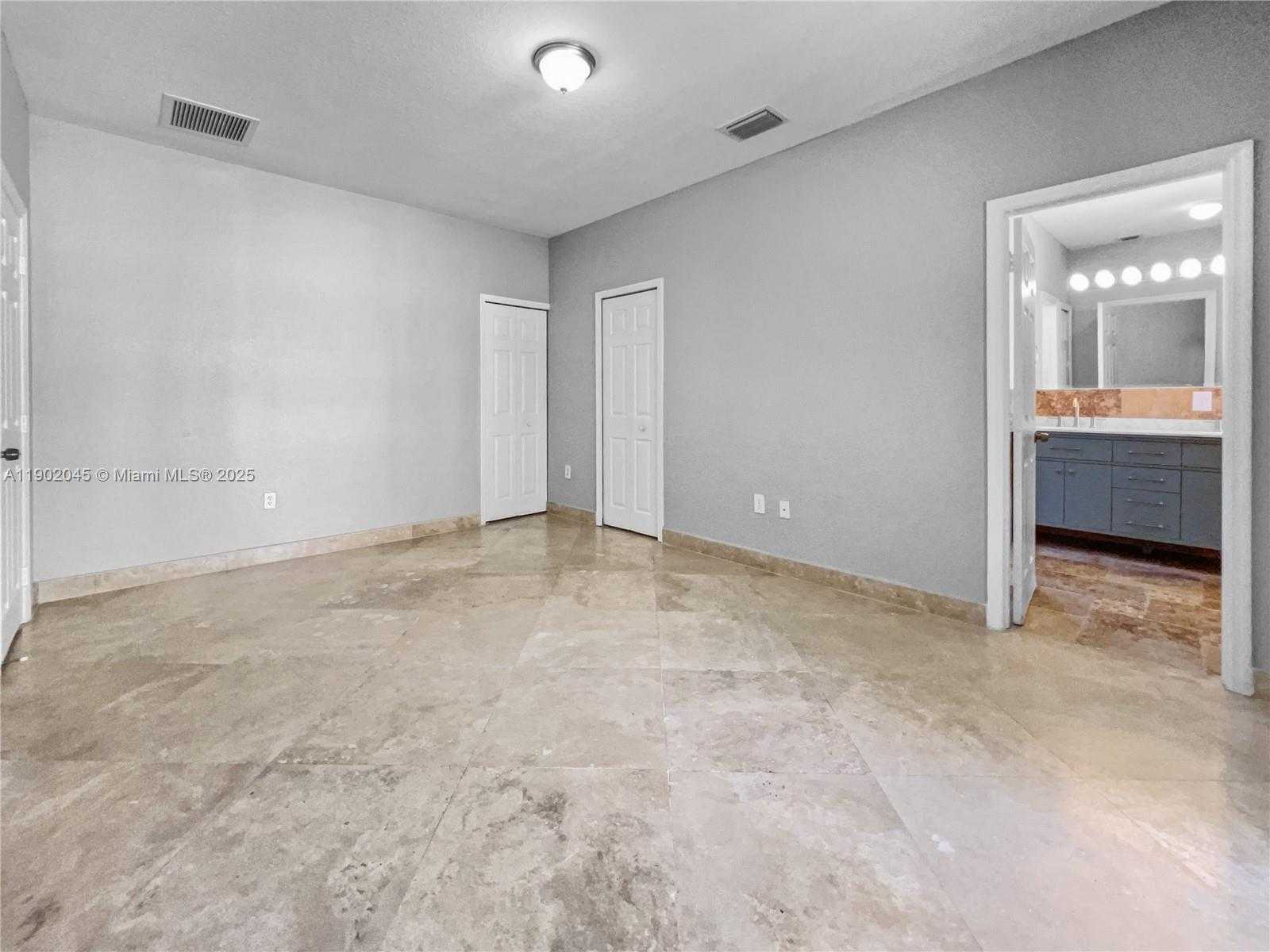 Small Image of 1736 NORTH EAST 9TH DR #1736, Homestead Number 21