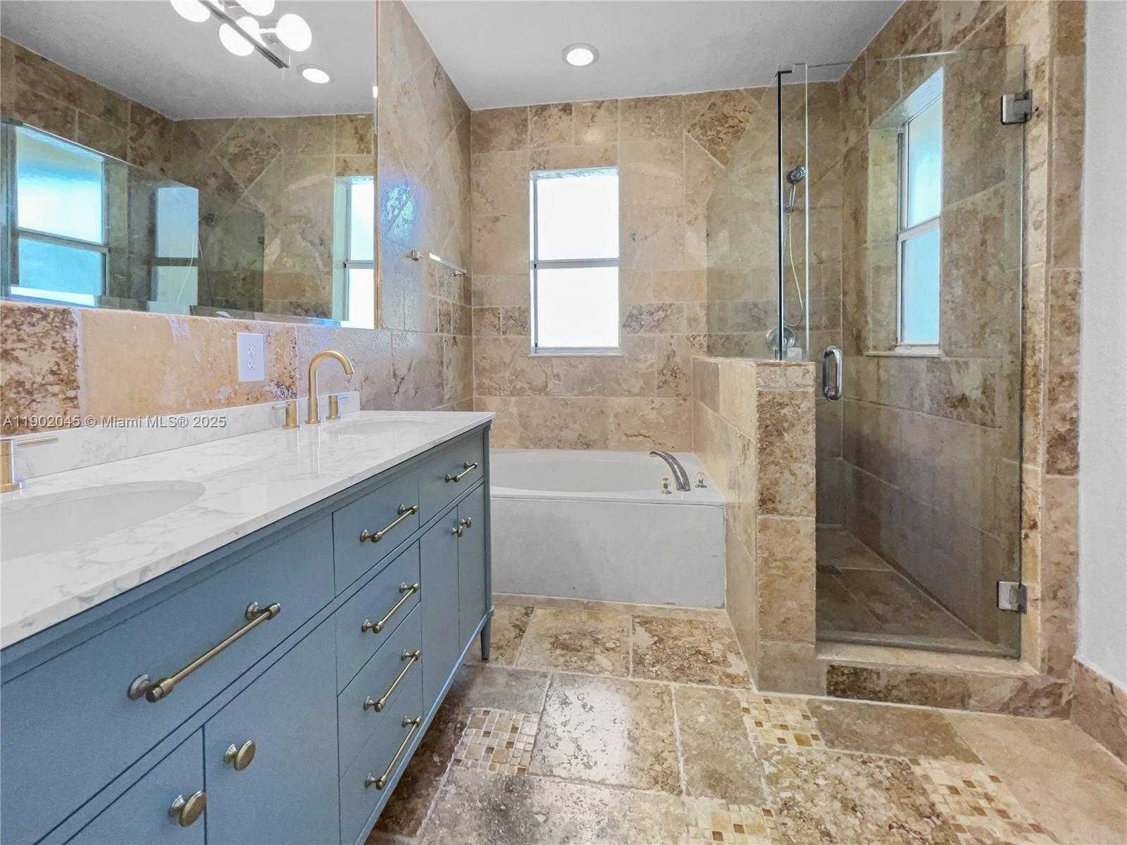 Small Image of 1736 NORTH EAST 9TH DR #1736, Homestead Number 23