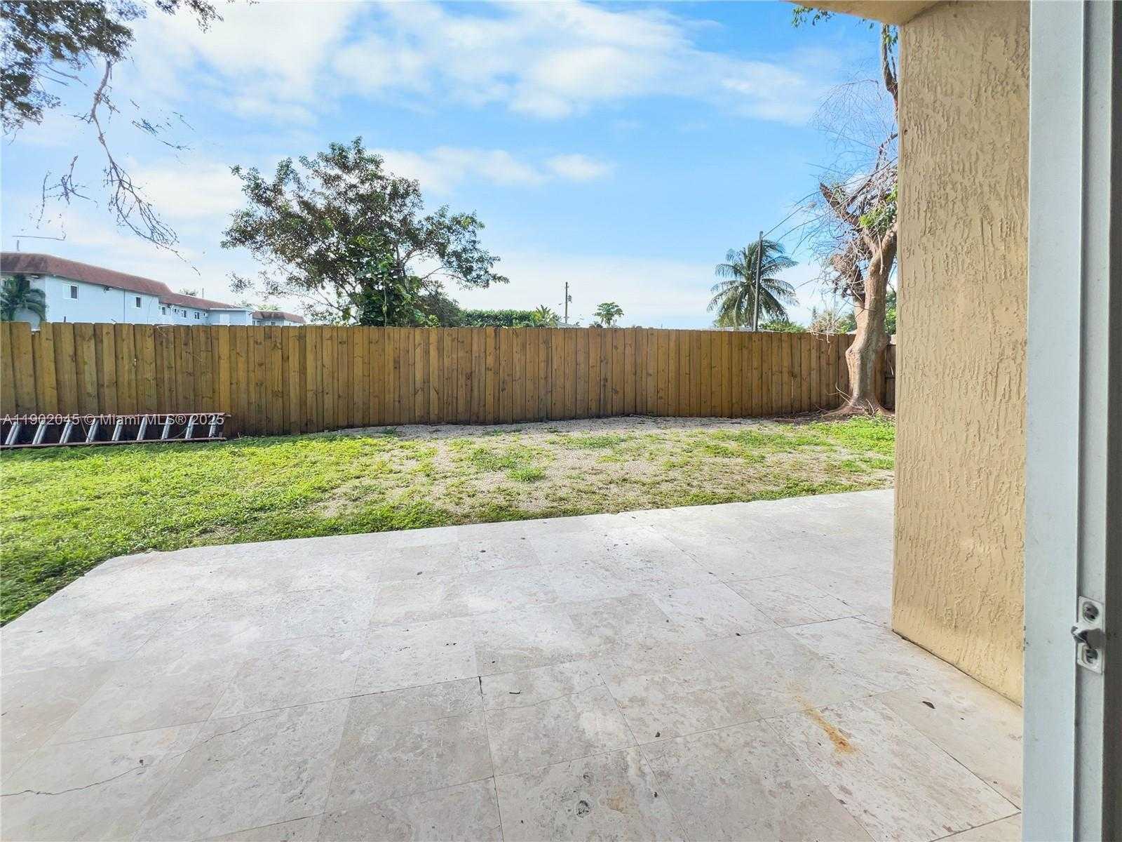 Small Image of 1736 NORTH EAST 9TH DR #1736, Homestead Number 27