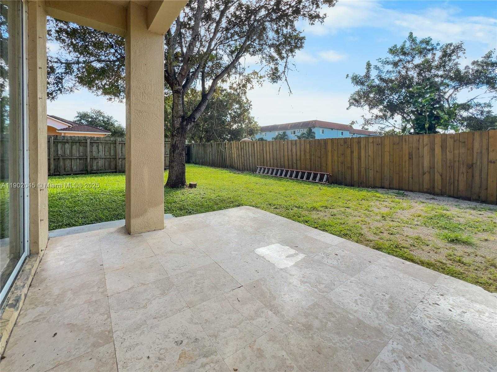 Small Image of 1736 NORTH EAST 9TH DR #1736, Homestead Number 29