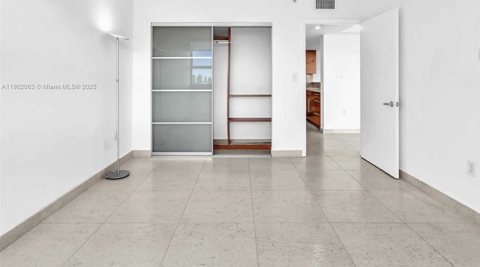 Small Image of 650 WEST AVE #3003, Miami Beach Number 15