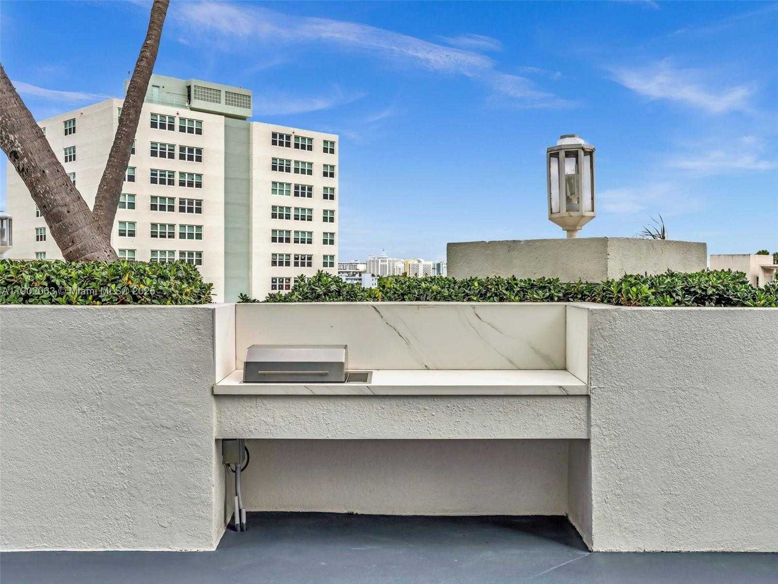 Small Image of 650 WEST AVE #3003, Miami Beach Number 34